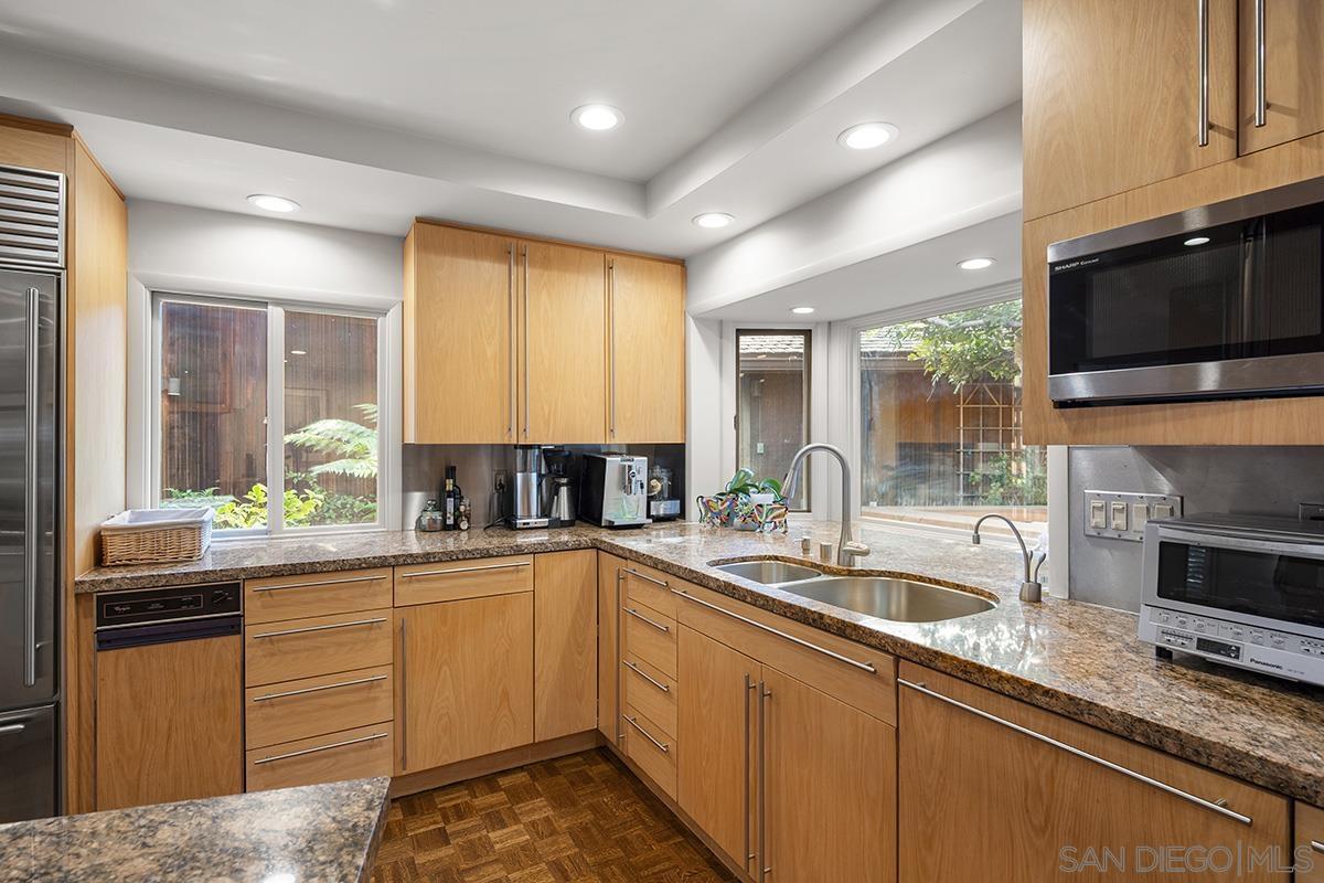 Detail Gallery Image 21 of 73 For 6346  Ridge Manor Avenue, San Diego,  CA 92120 - 5 Beds | 3/1 Baths