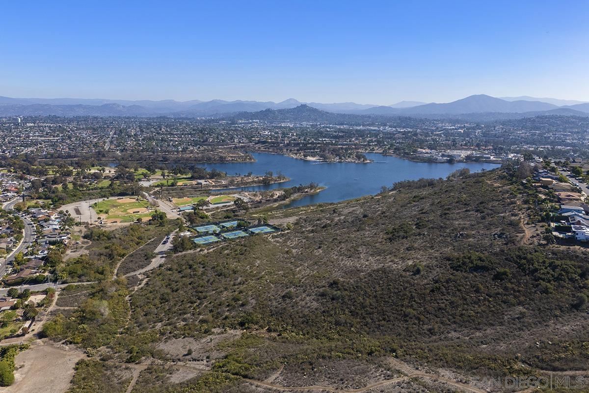 Detail Gallery Image 31 of 73 For 6346  Ridge Manor Avenue, San Diego,  CA 92120 - 5 Beds | 3/1 Baths