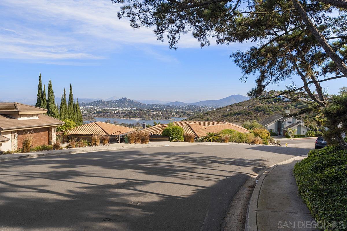 Detail Gallery Image 62 of 73 For 6346  Ridge Manor Avenue, San Diego,  CA 92120 - 5 Beds | 3/1 Baths