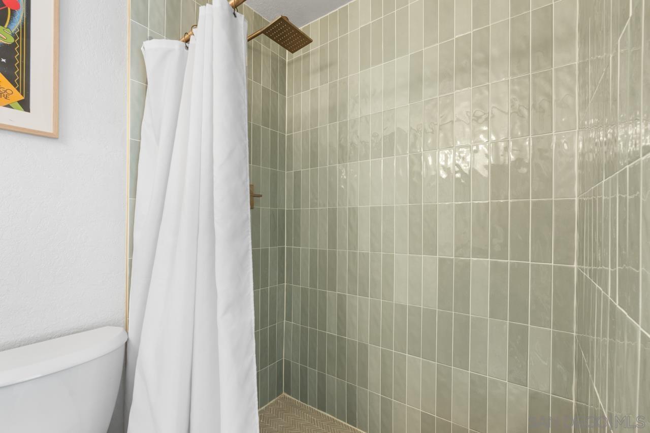 Detail Gallery Image 31 of 71 For 4405  Sierra Morena Ave, Carlsbad,  CA 92010 - 4 Beds | 2/1 Baths