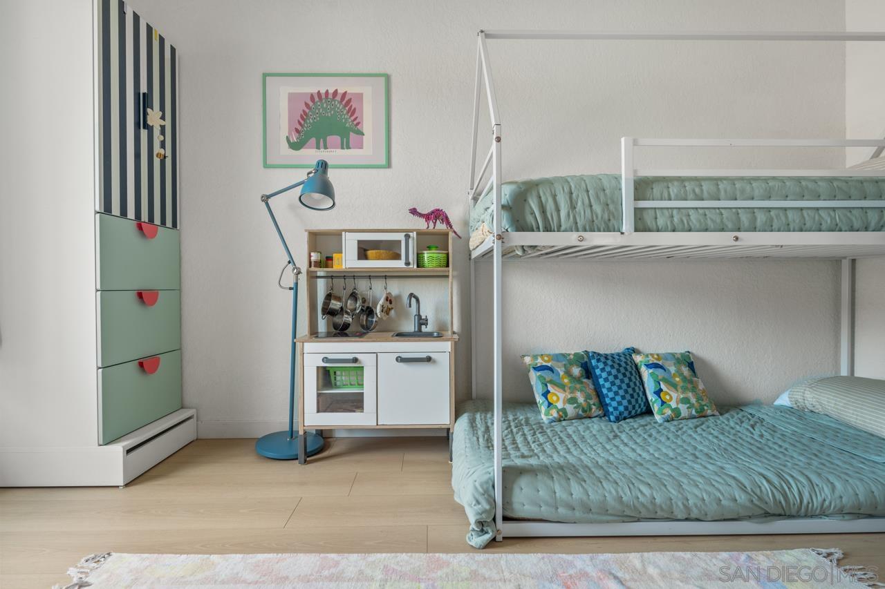 Detail Gallery Image 35 of 71 For 4405  Sierra Morena Ave, Carlsbad,  CA 92010 - 4 Beds | 2/1 Baths