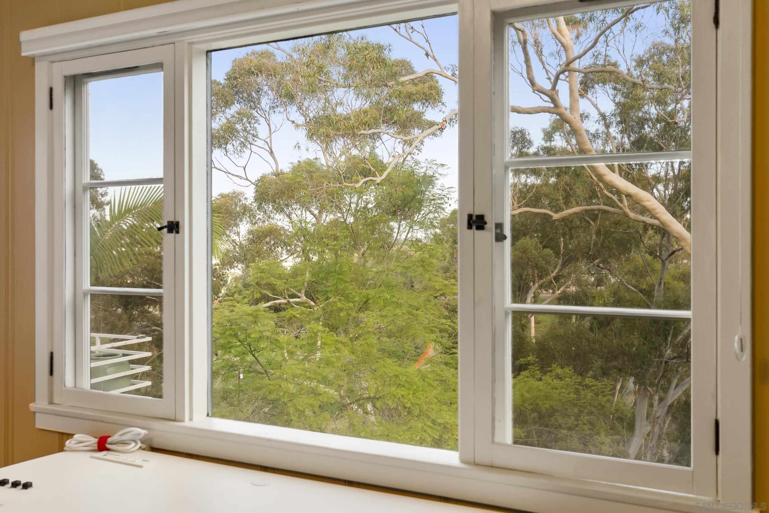 Detail Gallery Image 24 of 53 For 4399  Hermosa Way, San Diego,  CA 92103 - 6 Beds | 3/1 Baths