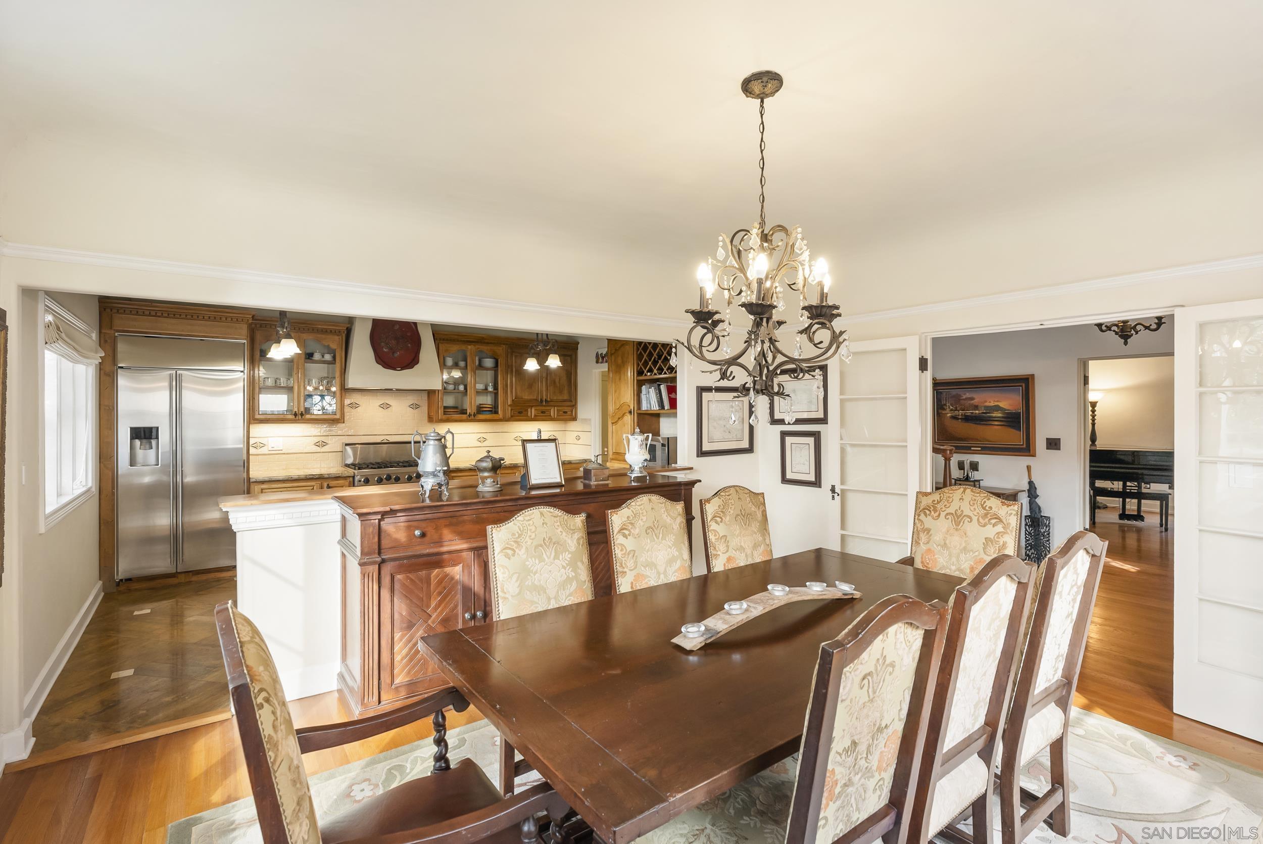 Detail Gallery Image 8 of 53 For 4399  Hermosa Way, San Diego,  CA 92103 - 6 Beds | 3/1 Baths