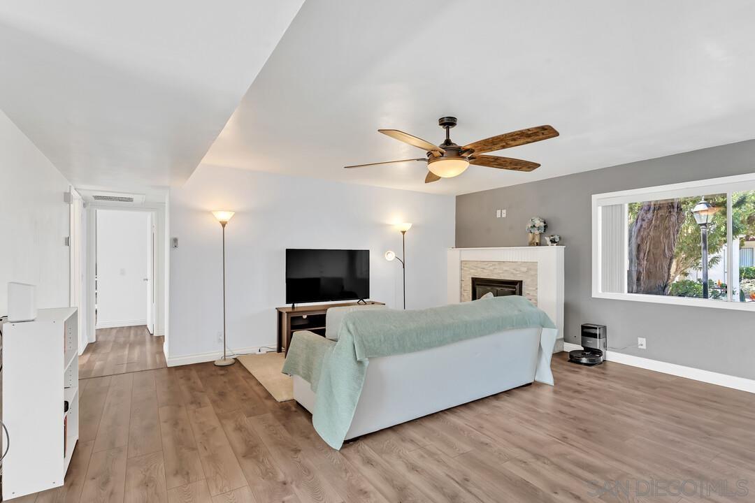 Detail Gallery Image 6 of 26 For 806 E 4th Ave  #8,  Escondido,  CA 92025 - 2 Beds | 2 Baths