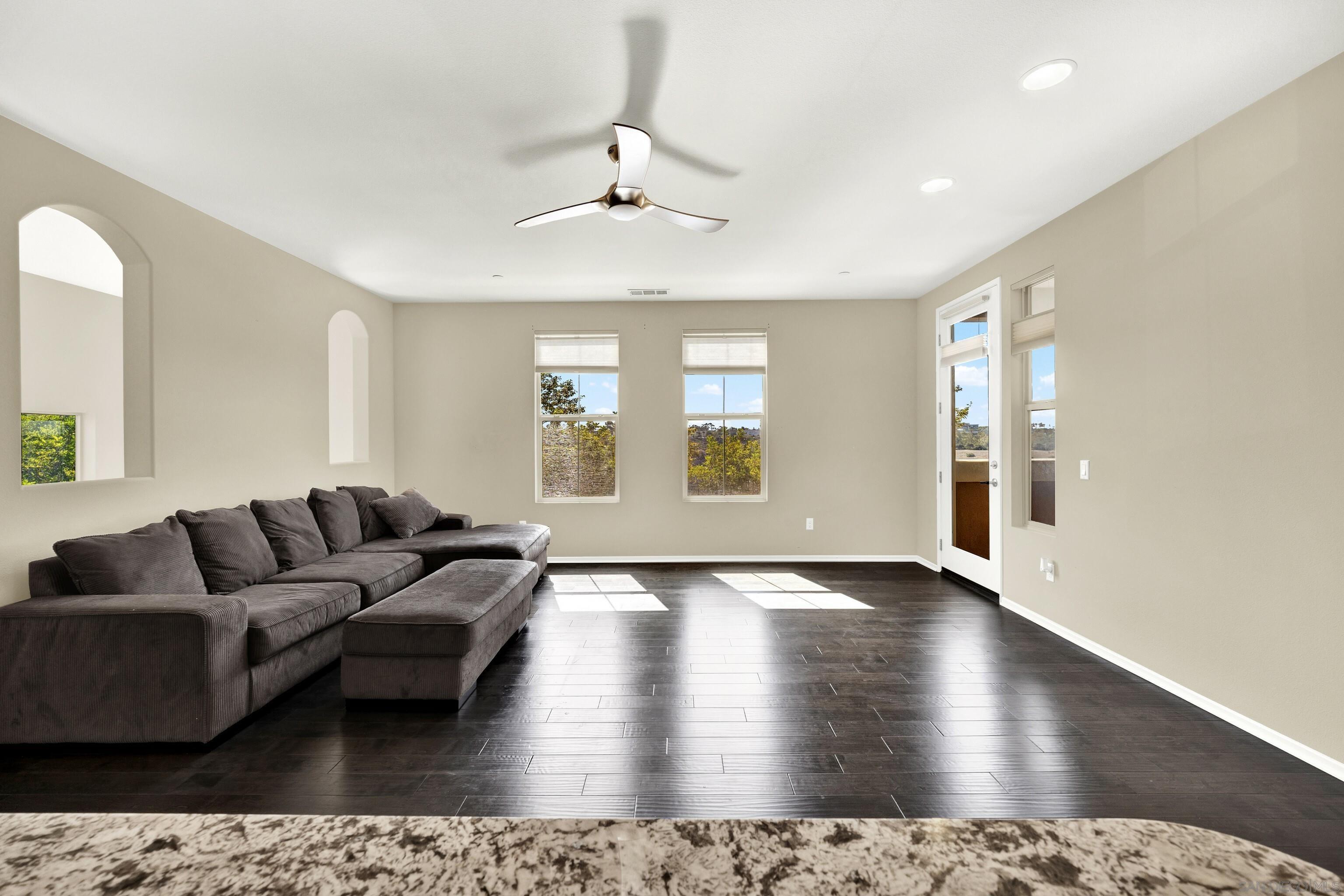 Detail Gallery Image 35 of 57 For 6610  Canopy Ridge Ln  #37,  San Diego,  CA 92121 - 2 Beds | 2 Baths