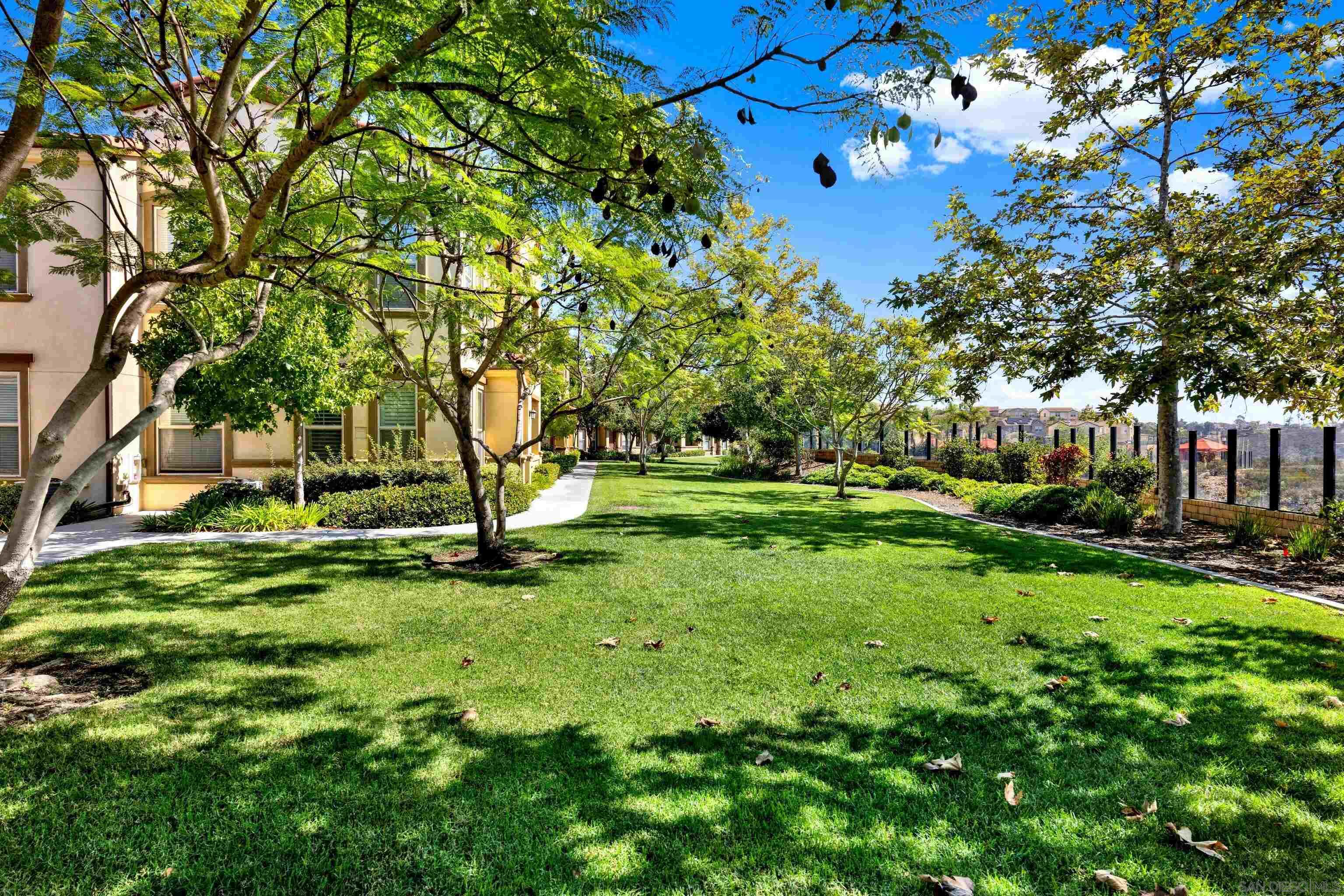 Detail Gallery Image 46 of 57 For 6610  Canopy Ridge Ln  #37,  San Diego,  CA 92121 - 2 Beds | 2 Baths