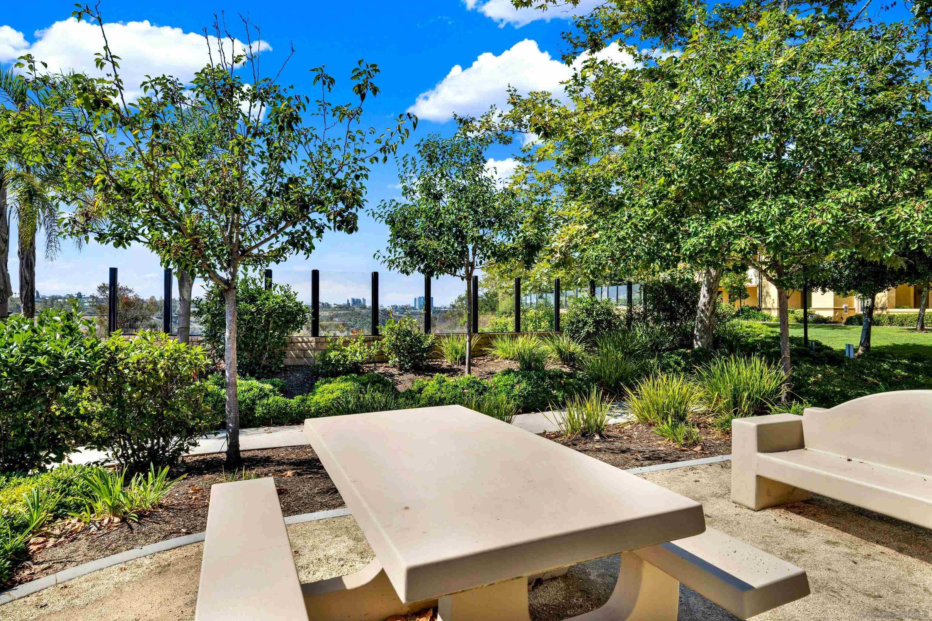 Detail Gallery Image 50 of 57 For 6610  Canopy Ridge Ln  #37,  San Diego,  CA 92121 - 2 Beds | 2 Baths