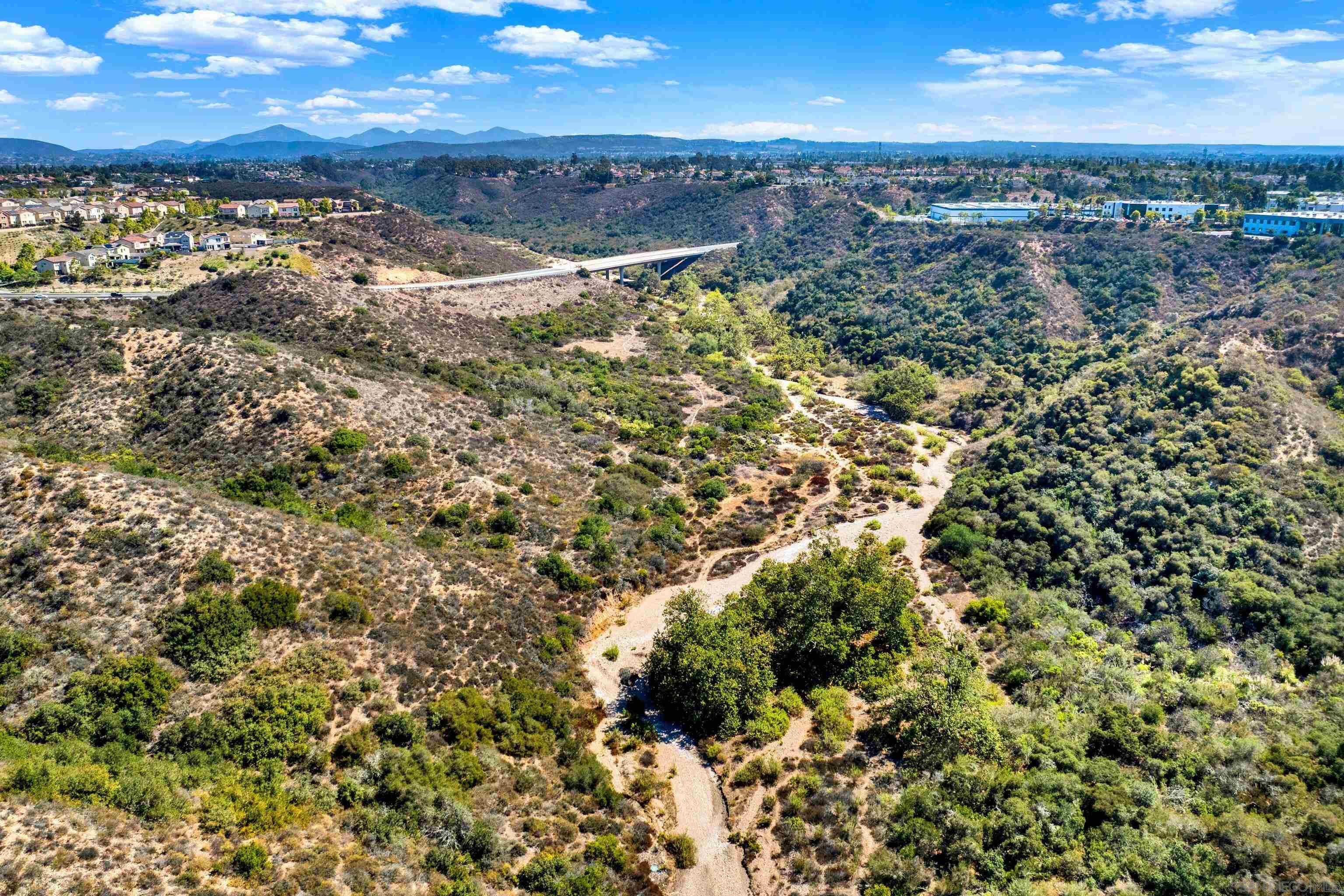 Detail Gallery Image 8 of 57 For 6610  Canopy Ridge Ln  #37,  San Diego,  CA 92121 - 2 Beds | 2 Baths