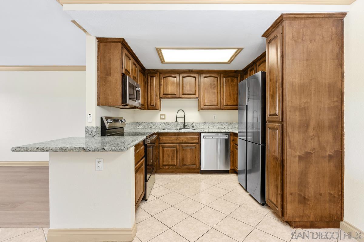 Detail Gallery Image 8 of 38 For 214  Woodland Pkwy  201, San Marcos,  CA 92069 - 2 Beds | 2 Baths