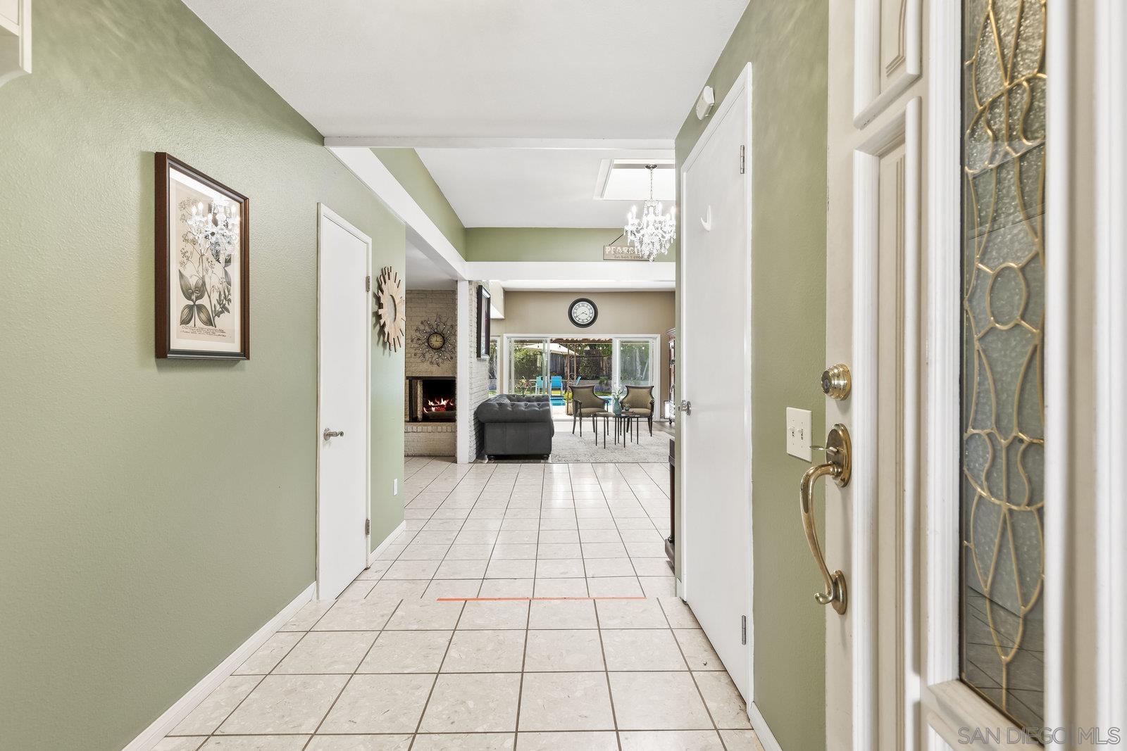 Detail Gallery Image 6 of 42 For 14152  Kendra Way, Poway,  CA 92064 - 4 Beds | 2 Baths