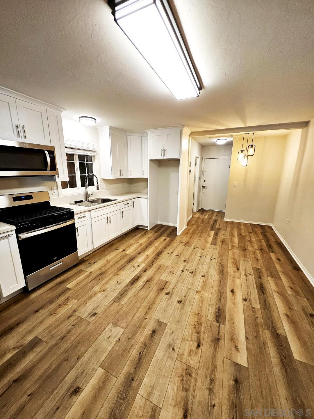 Detail Gallery Image 4 of 32 For 520  Glover Ave, Chula Vista,  CA 91910 - – Beds | – Baths