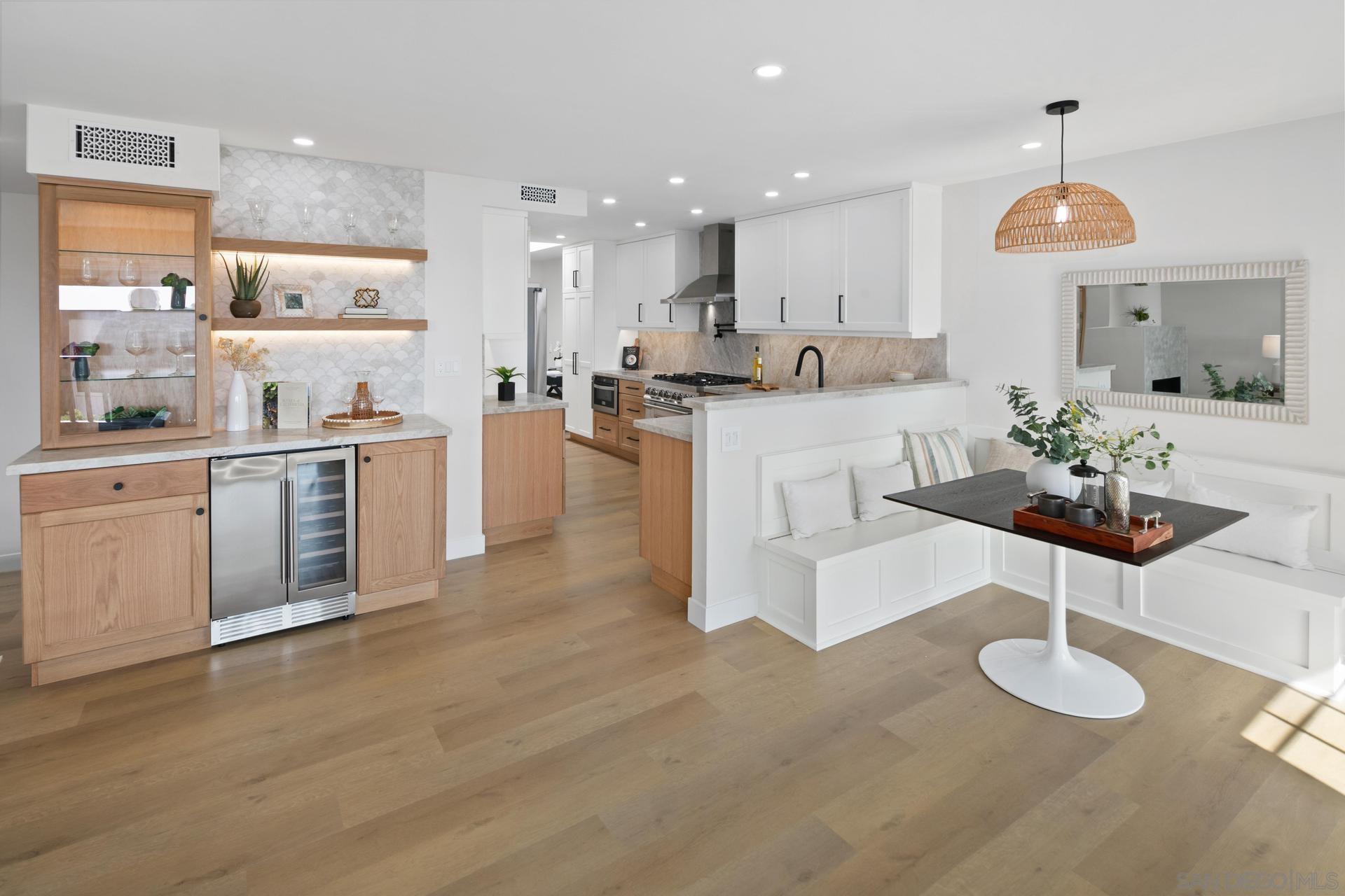 Detail Gallery Image 2 of 12 For 12925  Caminito Del Canto, Del Mar,  CA 92014 - 2 Beds | 2/1 Baths