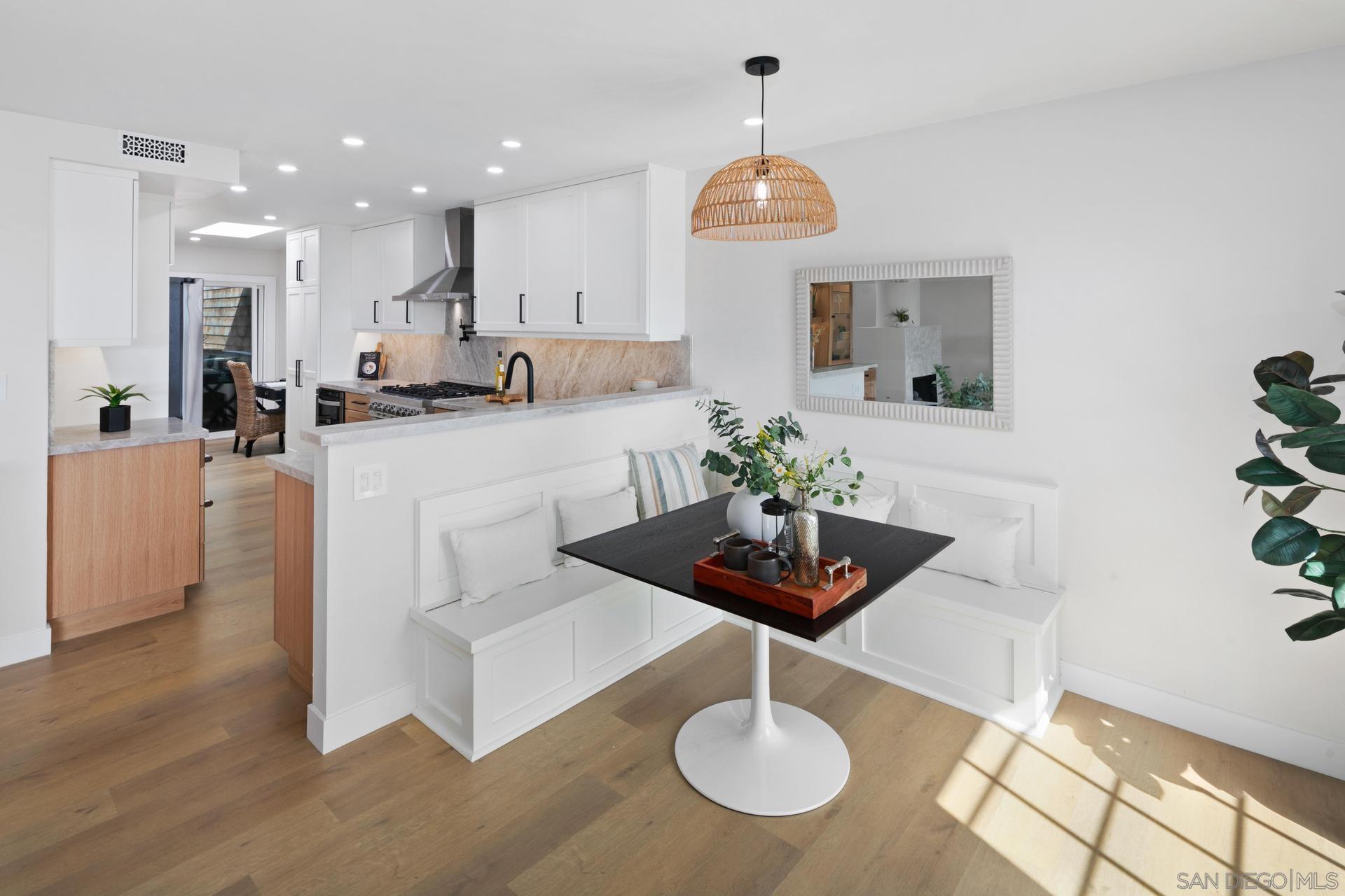 Detail Gallery Image 3 of 12 For 12925  Caminito Del Canto, Del Mar,  CA 92014 - 2 Beds | 2/1 Baths