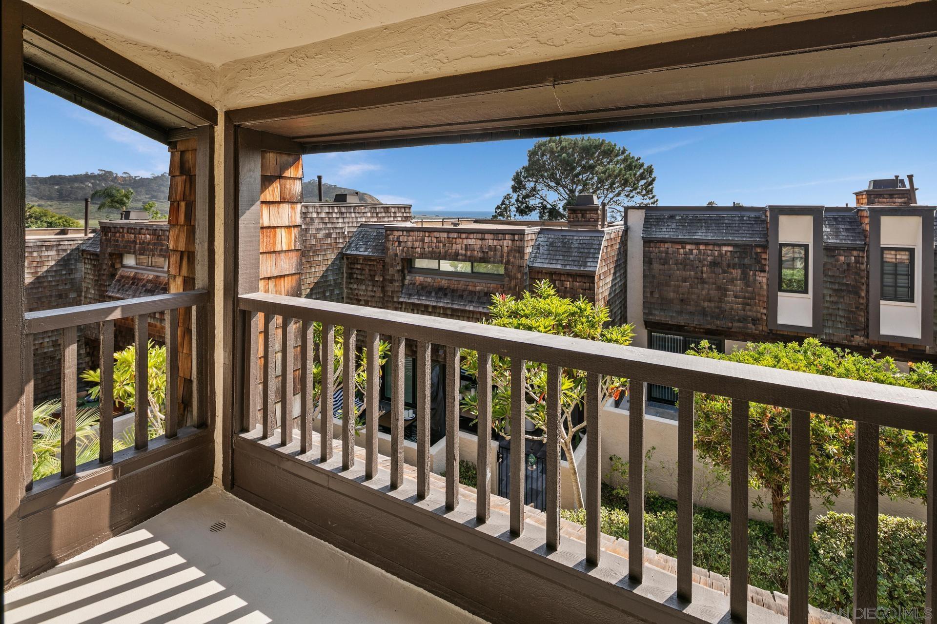 Detail Gallery Image 8 of 12 For 12925  Caminito Del Canto, Del Mar,  CA 92014 - 2 Beds | 2/1 Baths