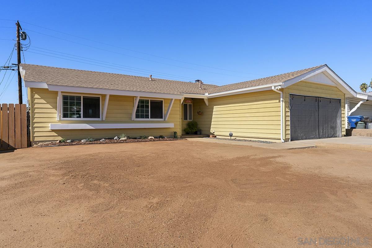 Detail Gallery Image 2 of 39 For 1718  Outer Dr., El Cajon,  CA 92021 - 3 Beds | 2 Baths