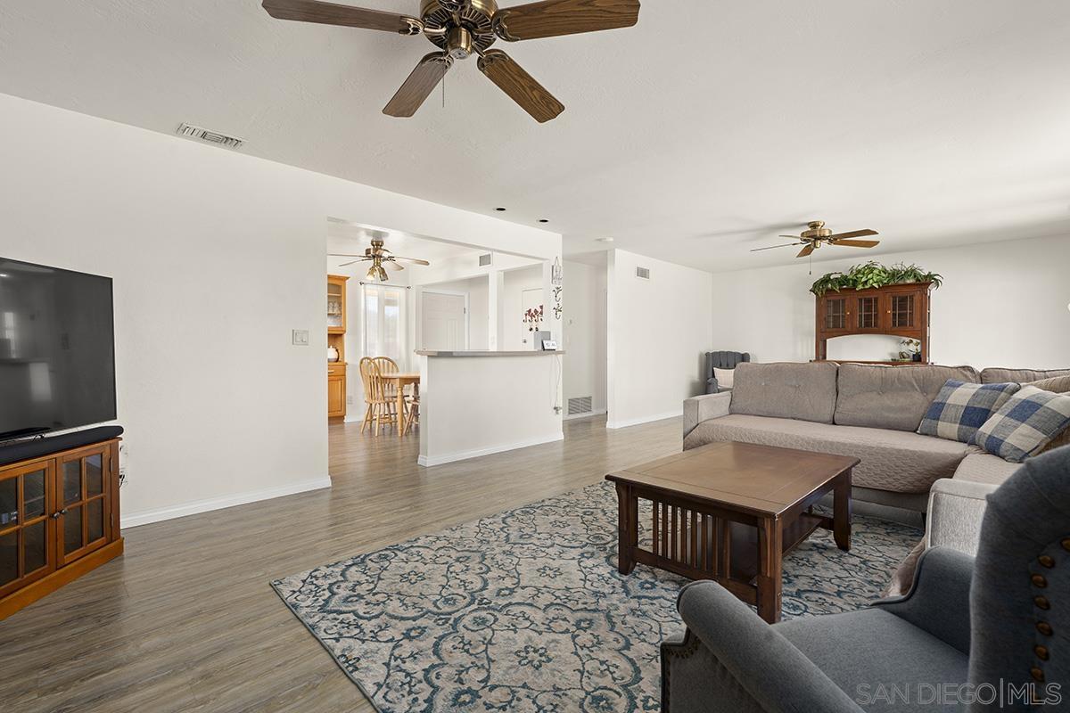 Detail Gallery Image 14 of 39 For 1718  Outer Dr., El Cajon,  CA 92021 - 3 Beds | 2 Baths