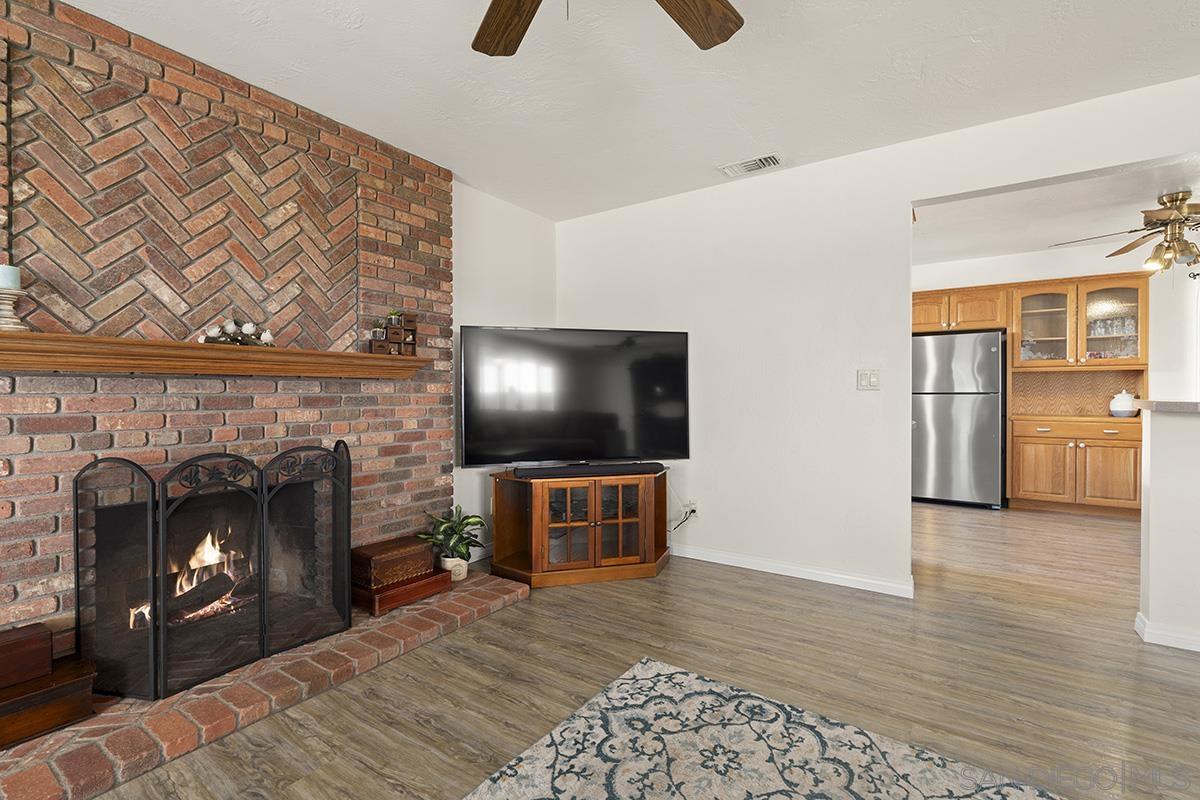 Detail Gallery Image 15 of 39 For 1718  Outer Dr., El Cajon,  CA 92021 - 3 Beds | 2 Baths