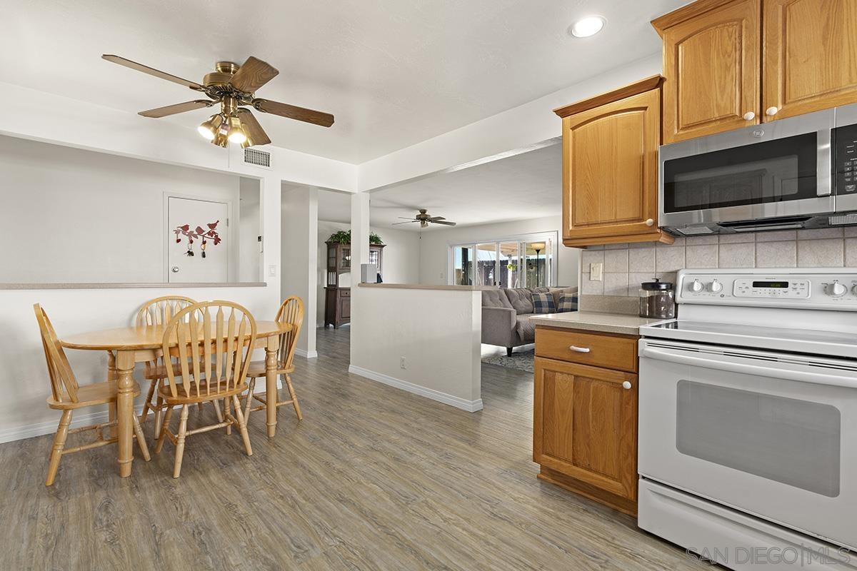 Detail Gallery Image 20 of 39 For 1718  Outer Dr., El Cajon,  CA 92021 - 3 Beds | 2 Baths