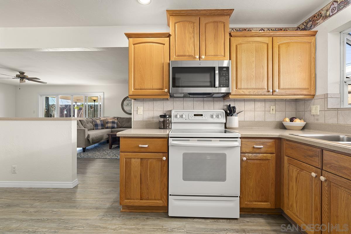 Detail Gallery Image 21 of 39 For 1718  Outer Dr., El Cajon,  CA 92021 - 3 Beds | 2 Baths