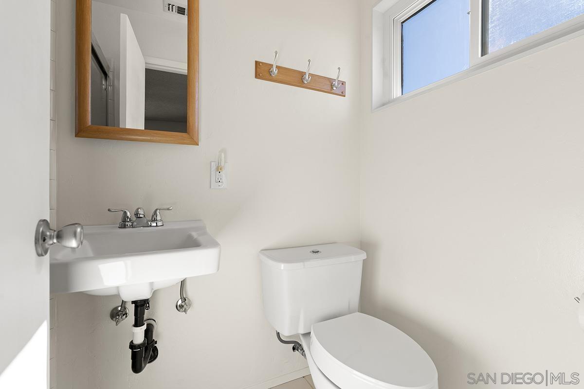 Detail Gallery Image 28 of 39 For 1718  Outer Dr., El Cajon,  CA 92021 - 3 Beds | 2 Baths