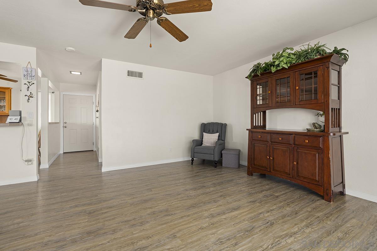 Detail Gallery Image 7 of 39 For 1718  Outer Dr., El Cajon,  CA 92021 - 3 Beds | 2 Baths