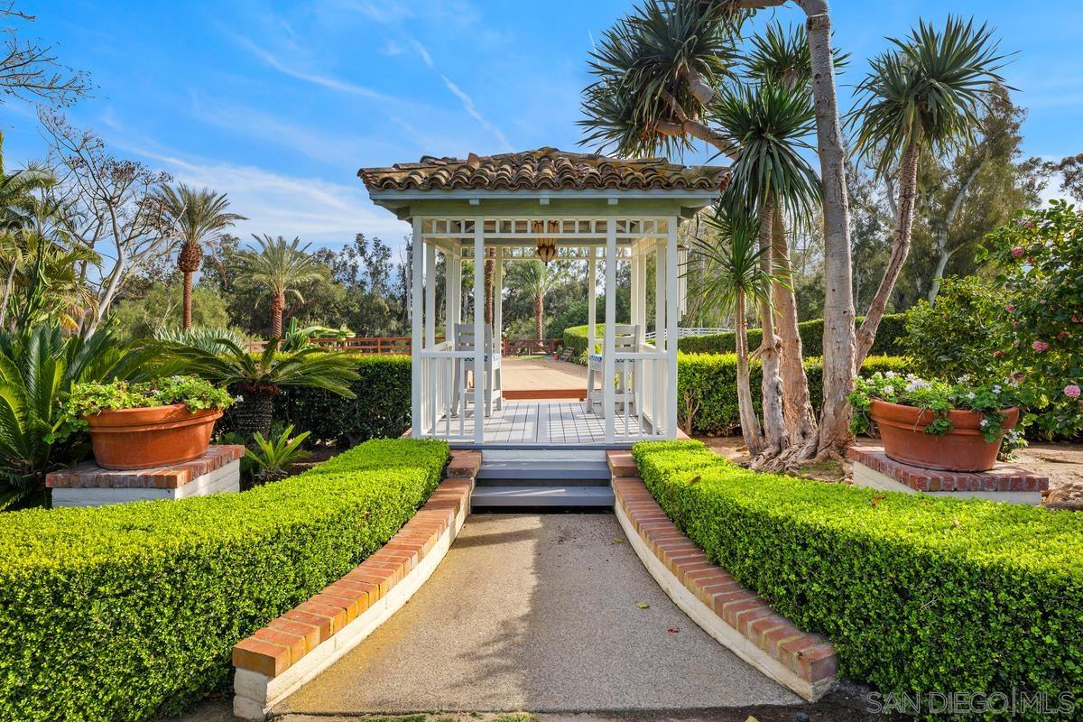 Detail Gallery Image 5 of 31 For 16337  Los Arboles, Rancho Santa Fe,  CA 92067 - 8 Beds | 10/4 Baths