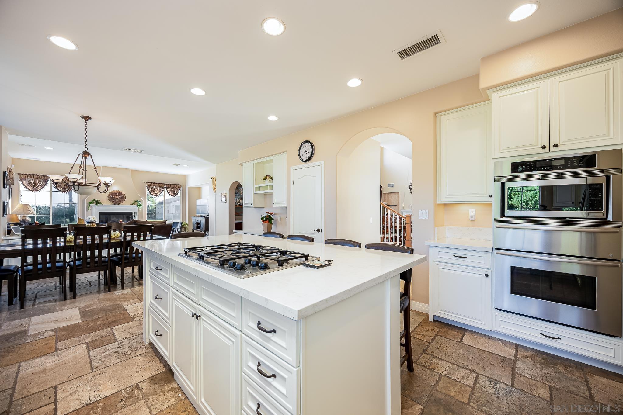 Detail Gallery Image 14 of 74 For 13625  Antelope Sta, Poway,  CA 92064 - 6 Beds | 5/1 Baths