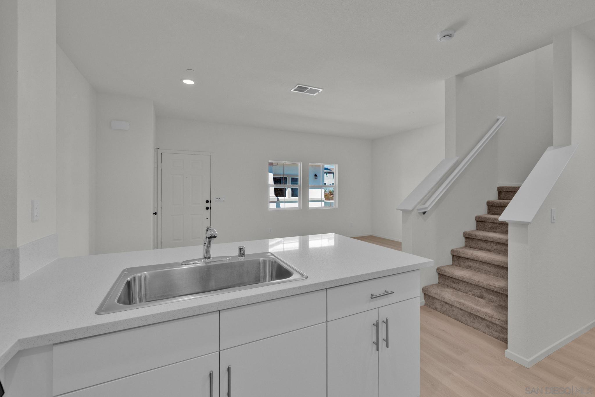 Detail Gallery Image 9 of 31 For 13428  Wagon Lane, Valley Center,  CA 92082 - 3 Beds | 2/1 Baths