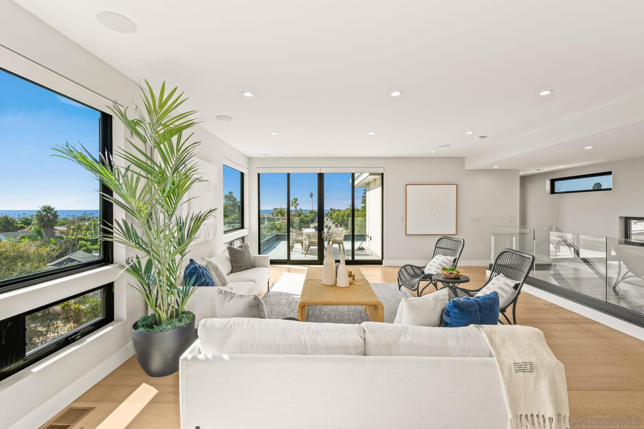 Detail Gallery Image 13 of 58 For 1505  Loring St, San Diego,  CA 92109 - 4 Beds | 4 Baths