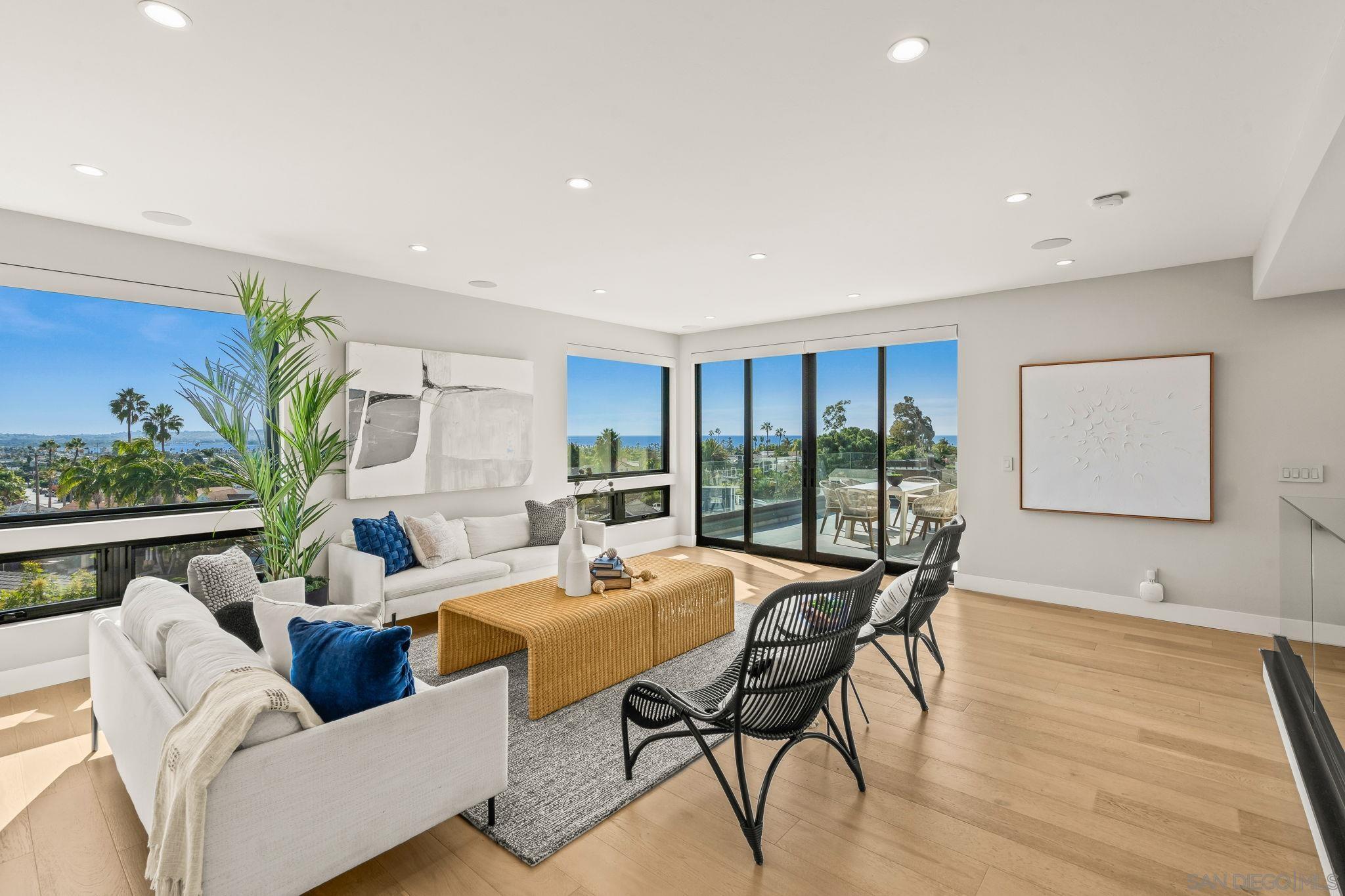 Detail Gallery Image 18 of 58 For 1505  Loring St, San Diego,  CA 92109 - 4 Beds | 4 Baths