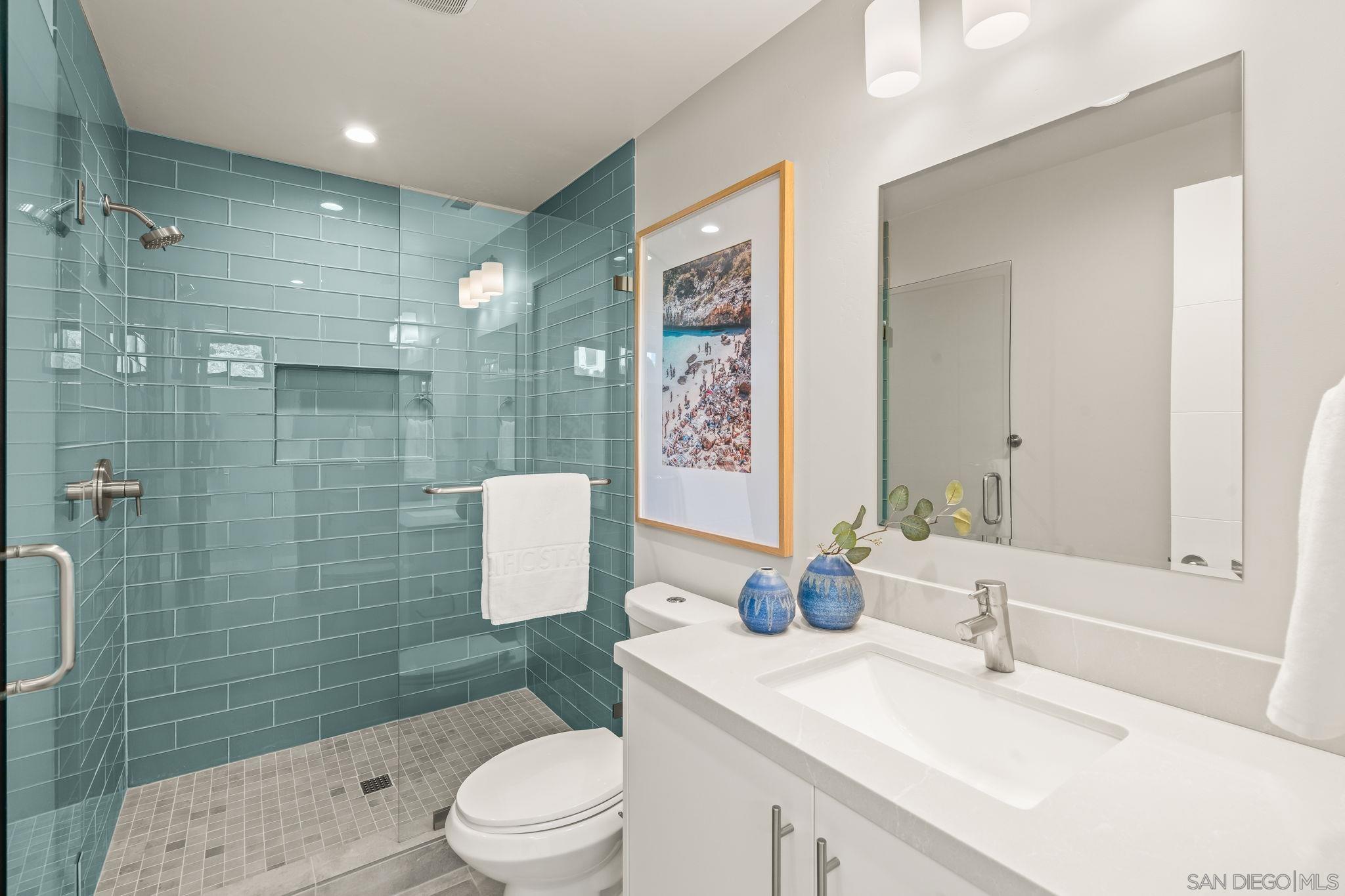 Detail Gallery Image 23 of 58 For 1505  Loring St, San Diego,  CA 92109 - 4 Beds | 4 Baths