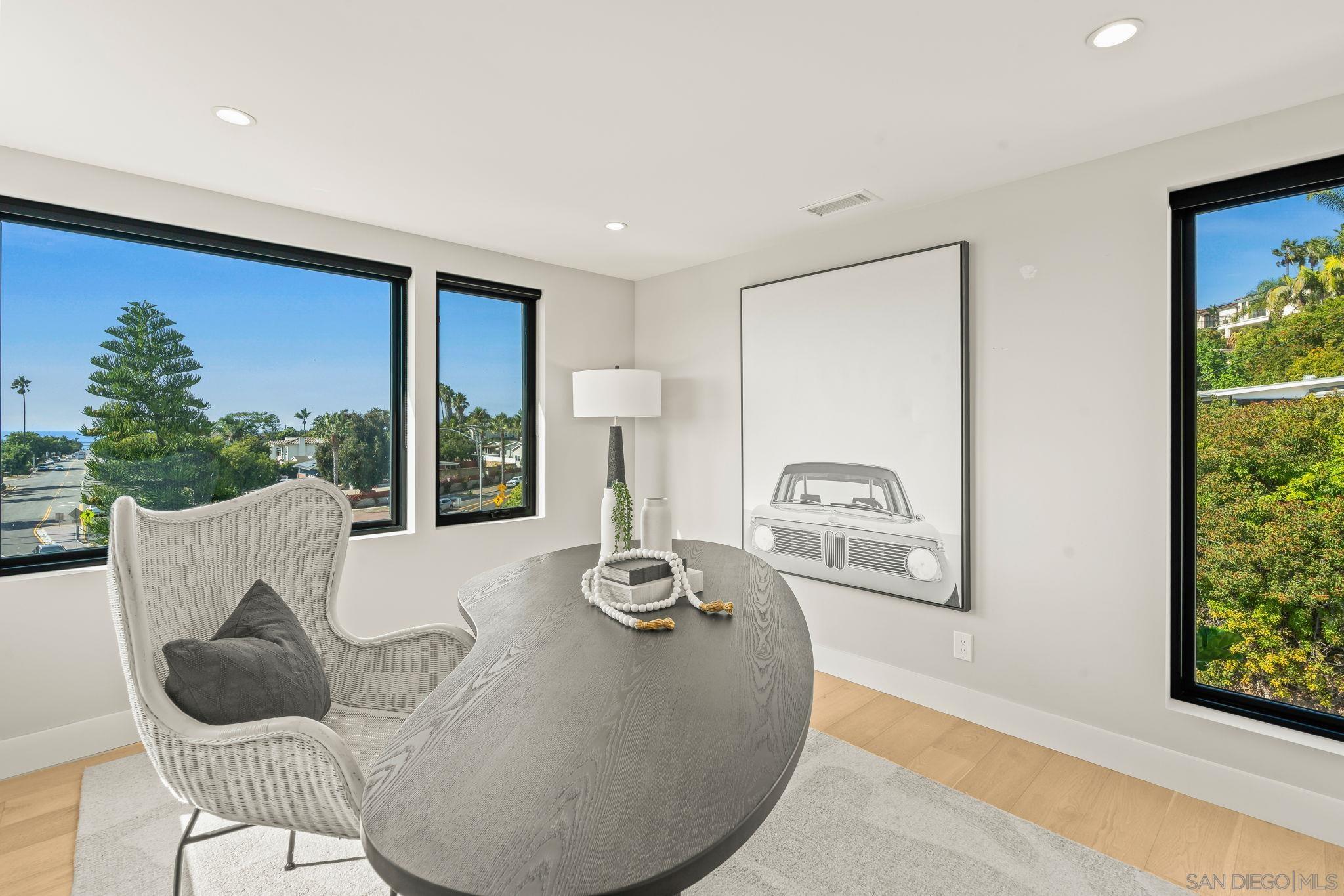 Detail Gallery Image 25 of 58 For 1505  Loring St, San Diego,  CA 92109 - 4 Beds | 4 Baths