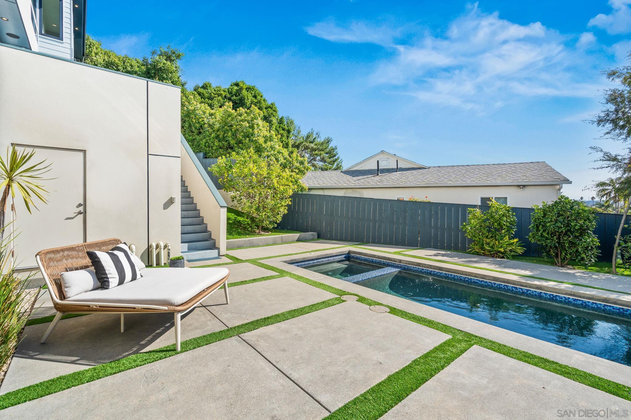 Detail Gallery Image 31 of 58 For 1505  Loring St, San Diego,  CA 92109 - 4 Beds | 4 Baths