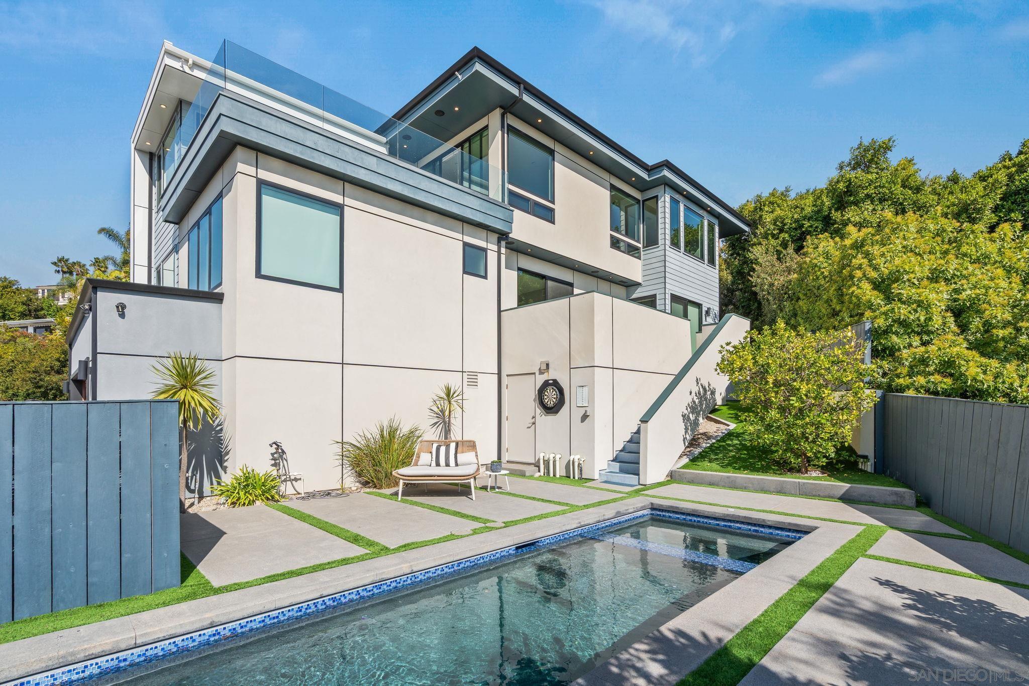 Detail Gallery Image 34 of 58 For 1505  Loring St, San Diego,  CA 92109 - 4 Beds | 4 Baths