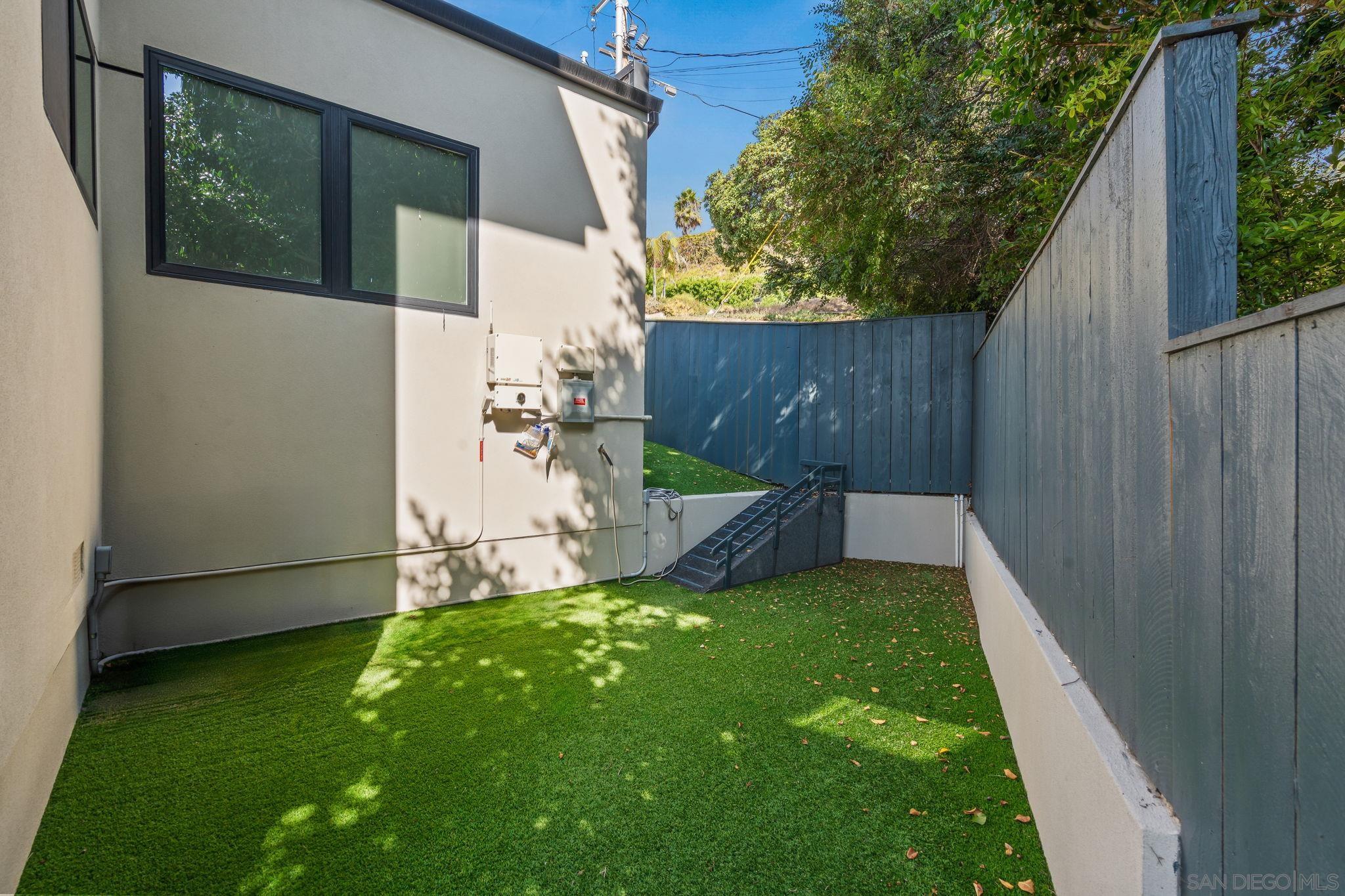 Detail Gallery Image 36 of 58 For 1505  Loring St, San Diego,  CA 92109 - 4 Beds | 4 Baths