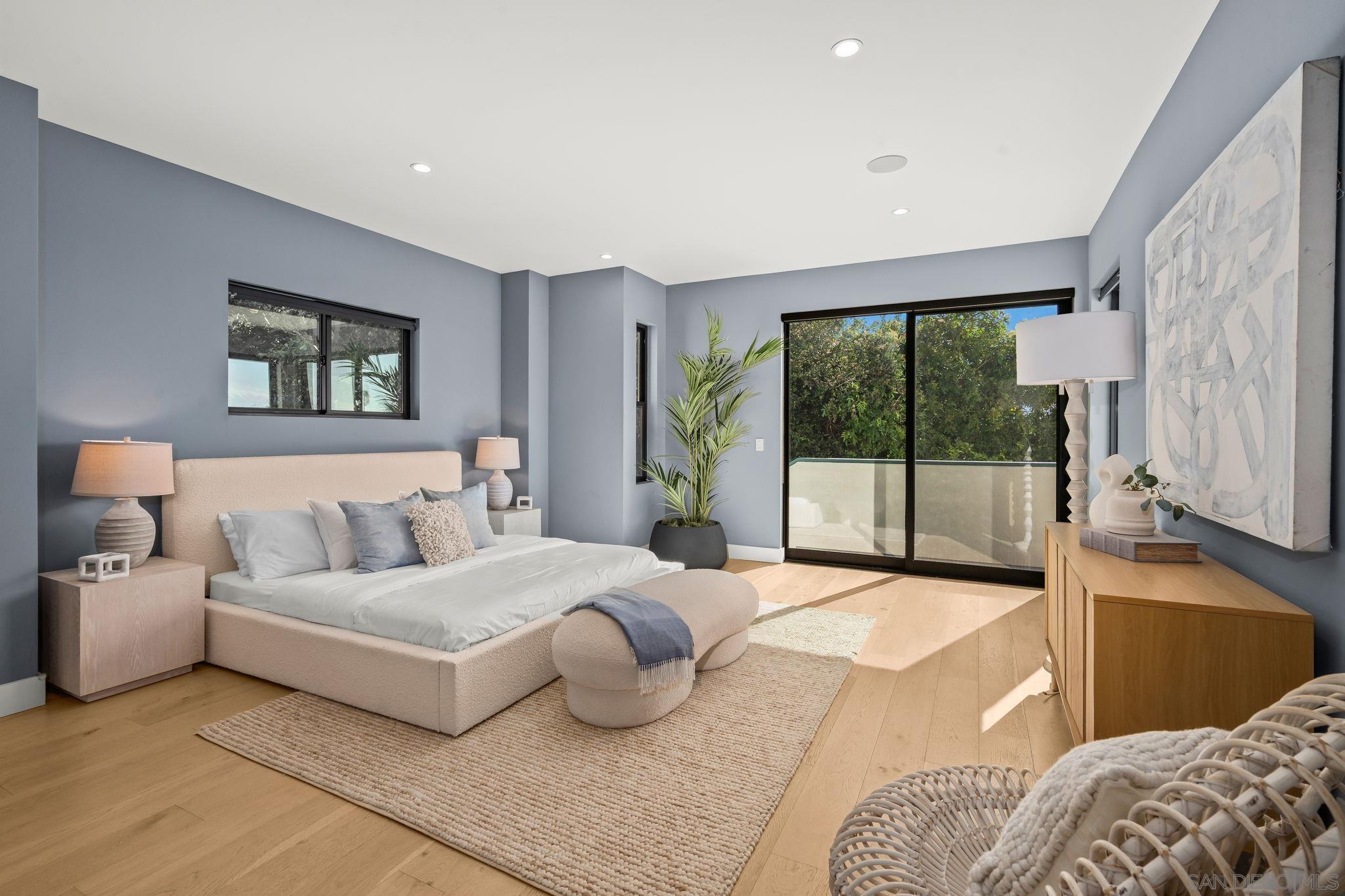 Detail Gallery Image 37 of 58 For 1505  Loring St, San Diego,  CA 92109 - 4 Beds | 4 Baths