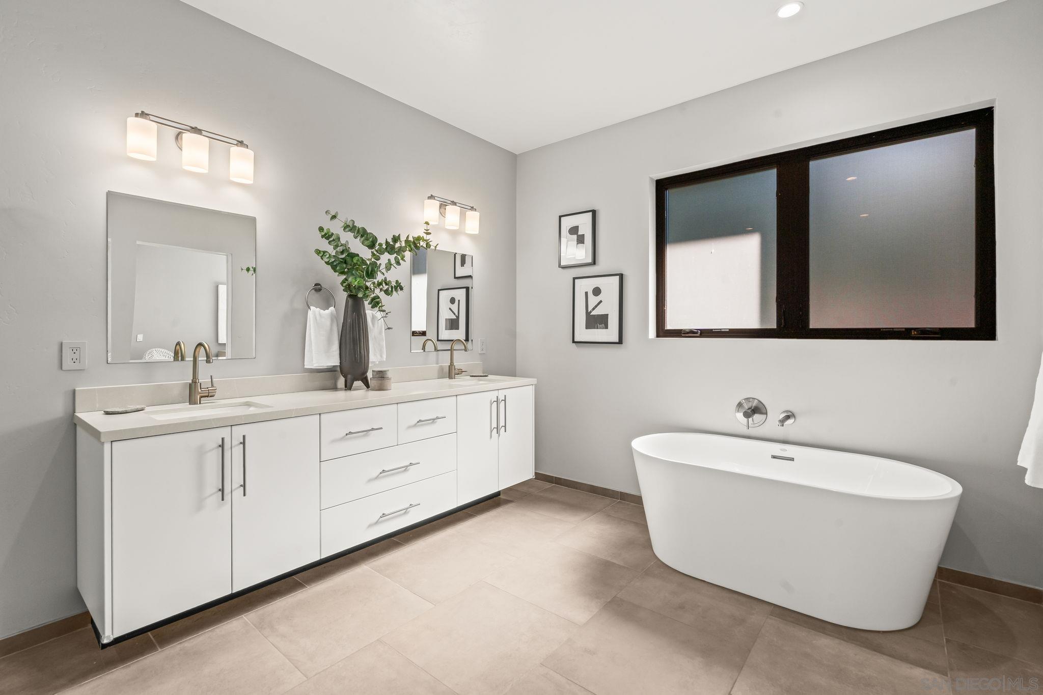 Detail Gallery Image 44 of 58 For 1505  Loring St, San Diego,  CA 92109 - 4 Beds | 4 Baths