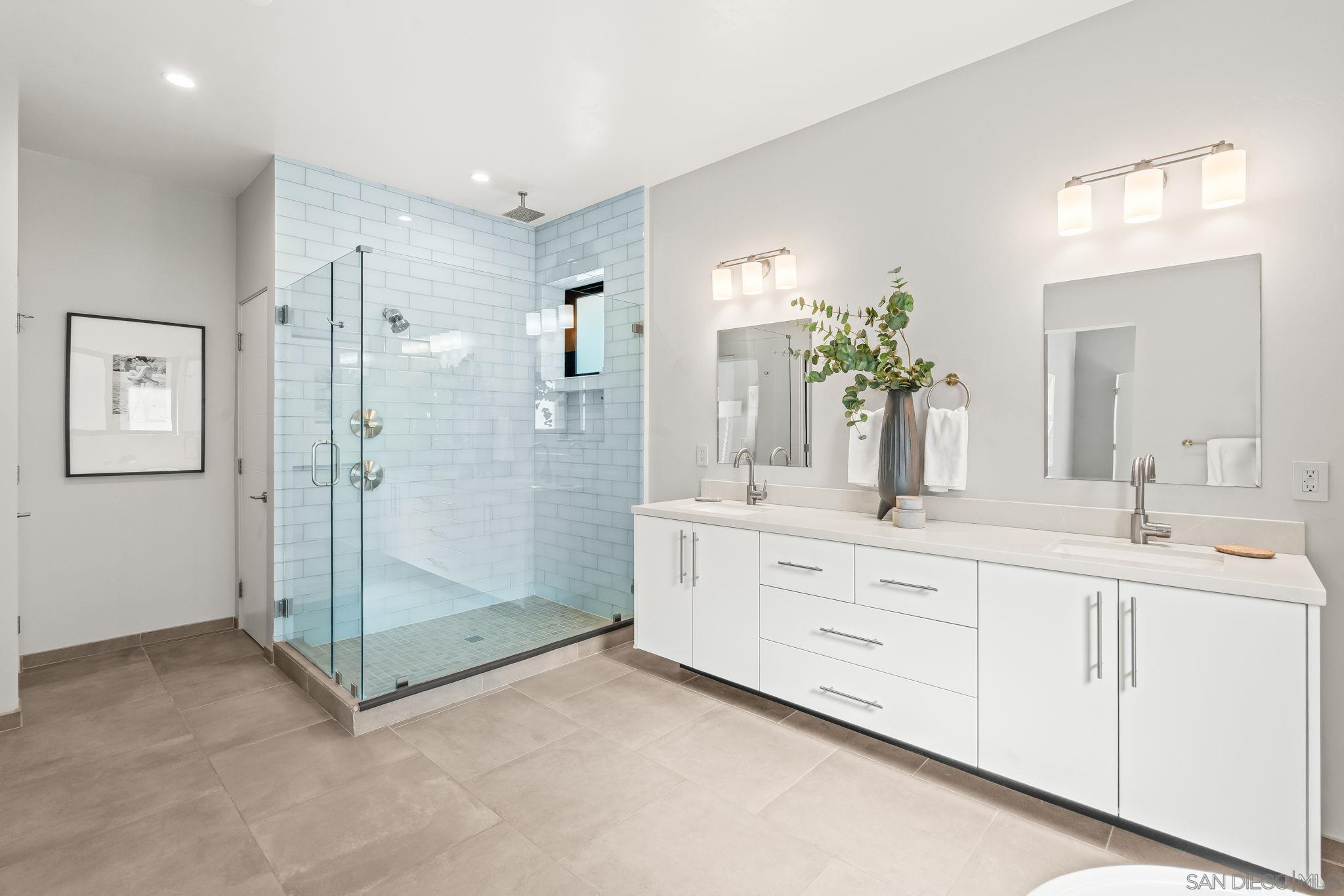 Detail Gallery Image 45 of 58 For 1505  Loring St, San Diego,  CA 92109 - 4 Beds | 4 Baths