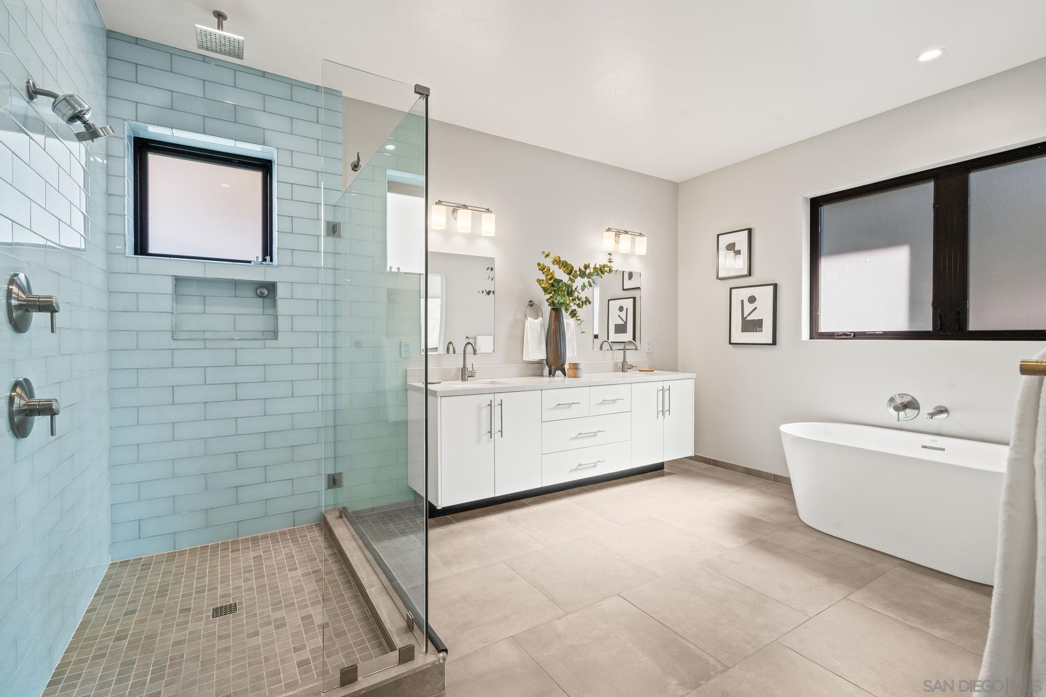 Detail Gallery Image 47 of 58 For 1505  Loring St, San Diego,  CA 92109 - 4 Beds | 4 Baths