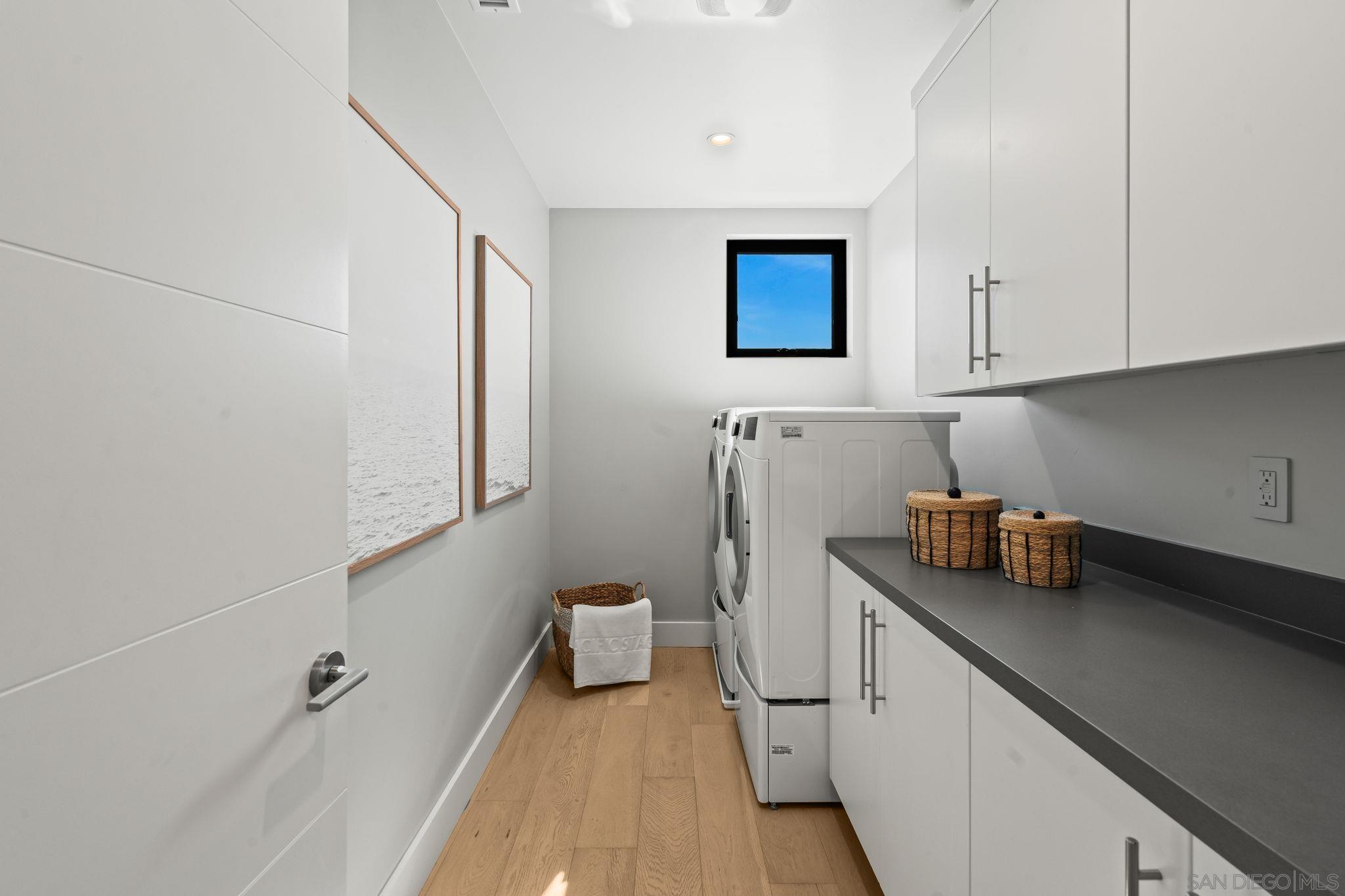 Detail Gallery Image 48 of 58 For 1505  Loring St, San Diego,  CA 92109 - 4 Beds | 4 Baths