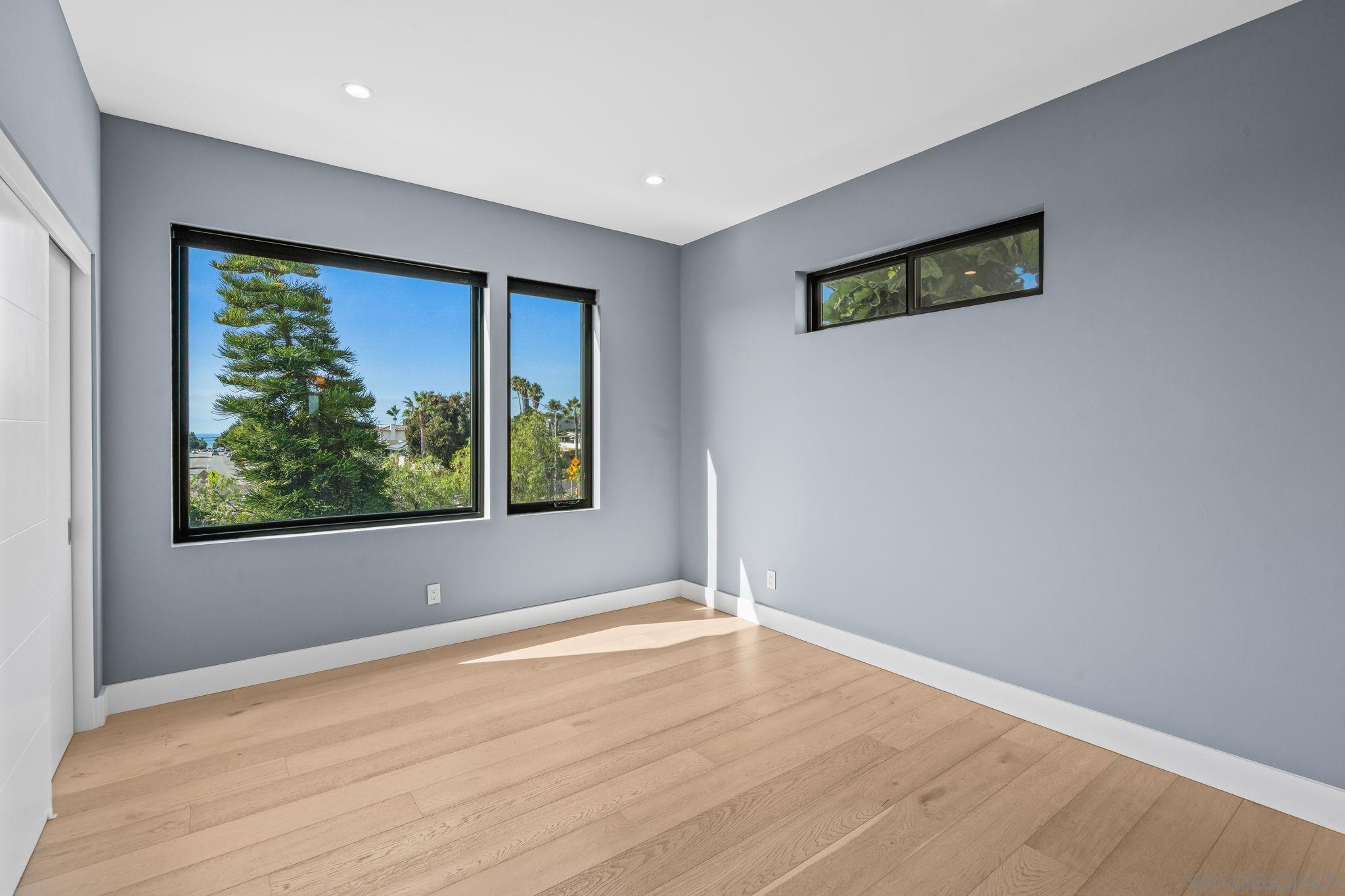 Detail Gallery Image 49 of 58 For 1505  Loring St, San Diego,  CA 92109 - 4 Beds | 4 Baths