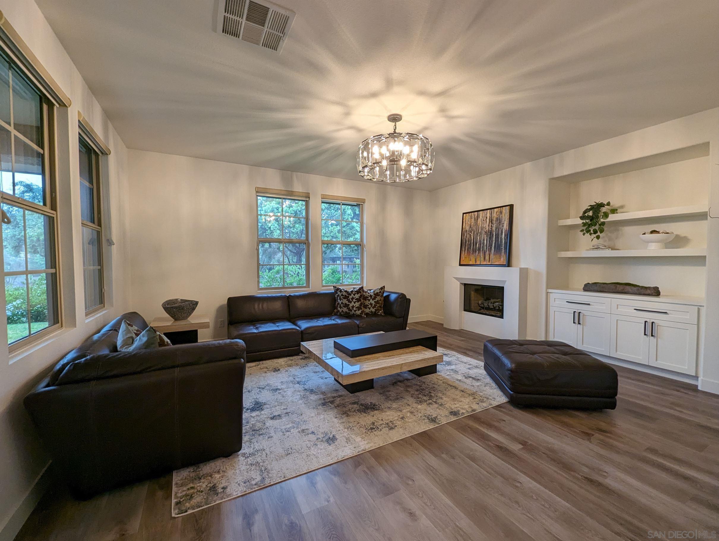 Detail Gallery Image 5 of 22 For 15753  Spreckels Place, San Diego,  CA 92127 - 3 Beds | 2/1 Baths