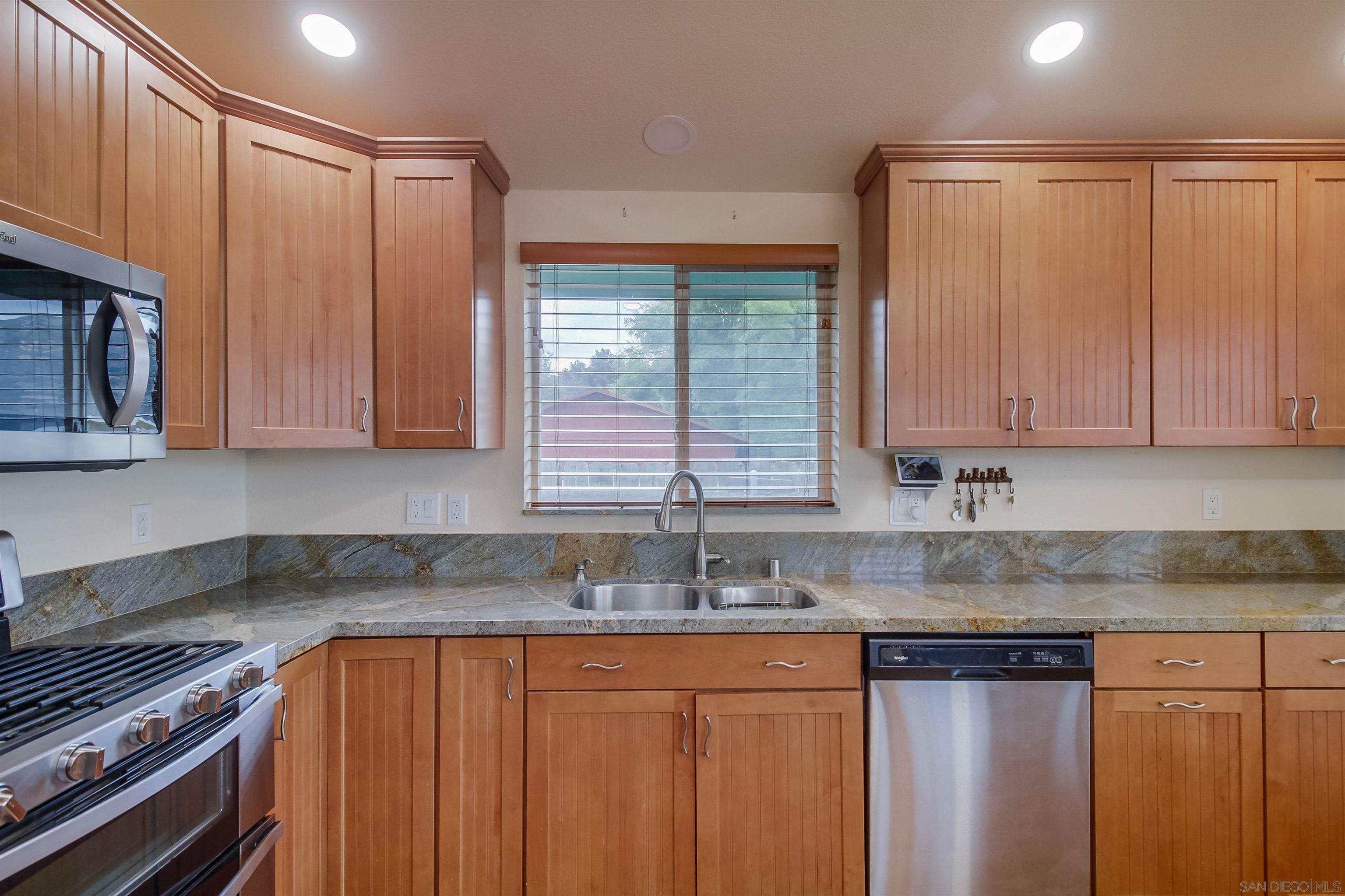 Detail Gallery Image 28 of 66 For 15935  Spring Oaks Road Space 1, El Cajon,  CA 92021 - 3 Beds | 2 Baths