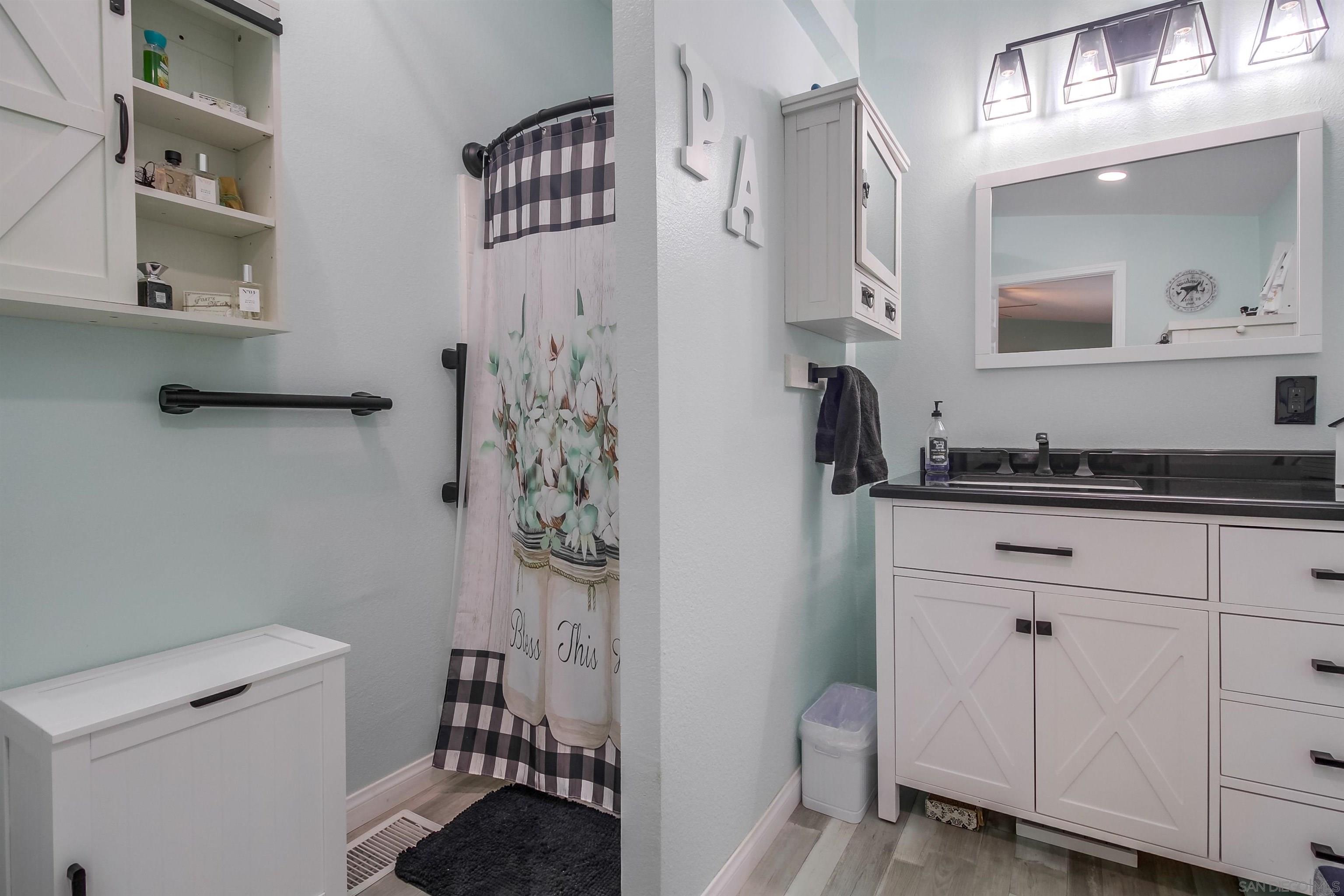 Detail Gallery Image 34 of 66 For 15935  Spring Oaks Road Space 1, El Cajon,  CA 92021 - 3 Beds | 2 Baths