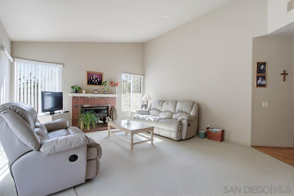 Detail Gallery Image 18 of 45 For 2114  Willowbrook, Escondido,  CA 92029 - 4 Beds | 2/1 Baths