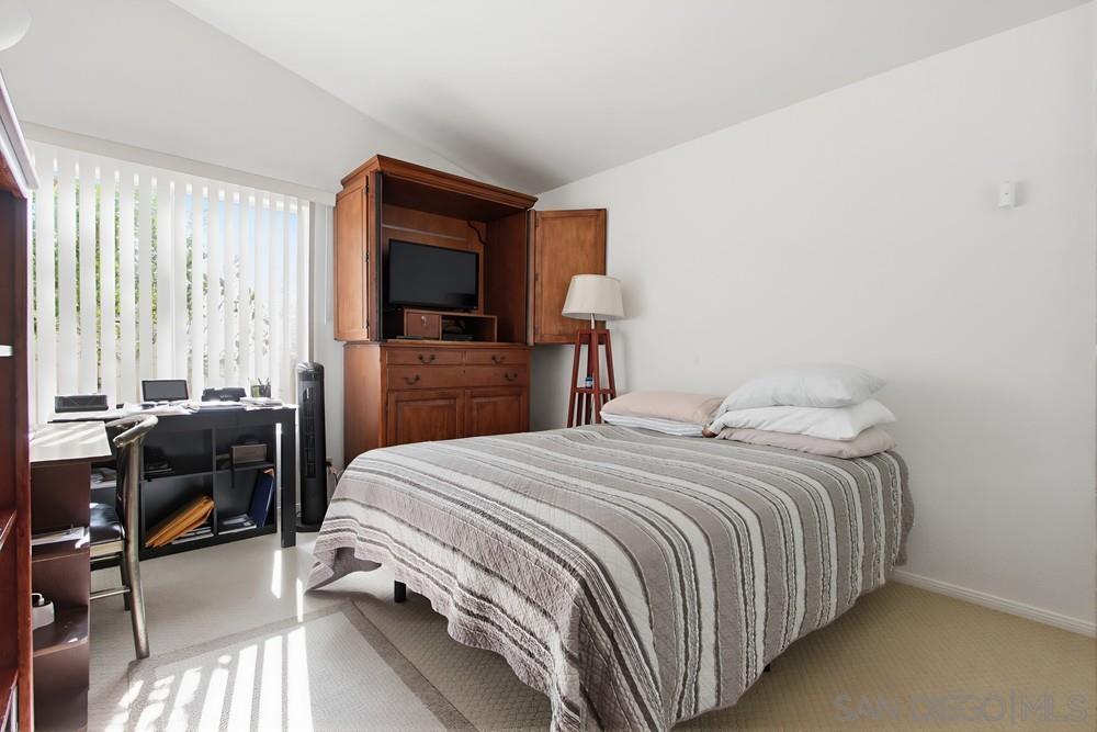 Detail Gallery Image 30 of 45 For 2114  Willowbrook, Escondido,  CA 92029 - 4 Beds | 2/1 Baths