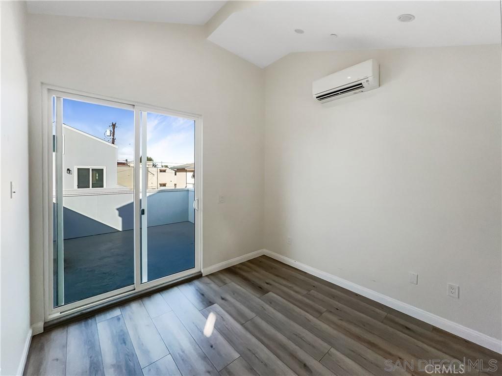 Detail Gallery Image 7 of 17 For 4048  Cherokee, San Diego,  CA 92104 - 3 Beds | 2 Baths