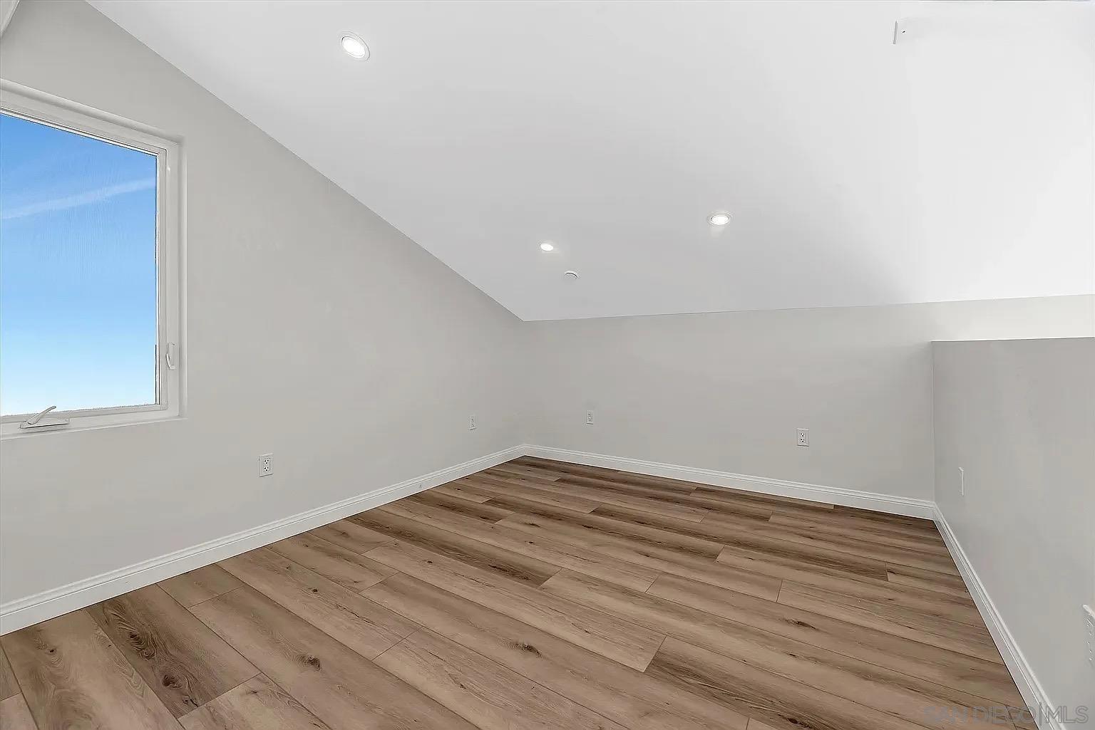 Detail Gallery Image 22 of 27 For 4050  Cherokee, San Diego,  CA 92104 - 2 Beds | 1 Baths