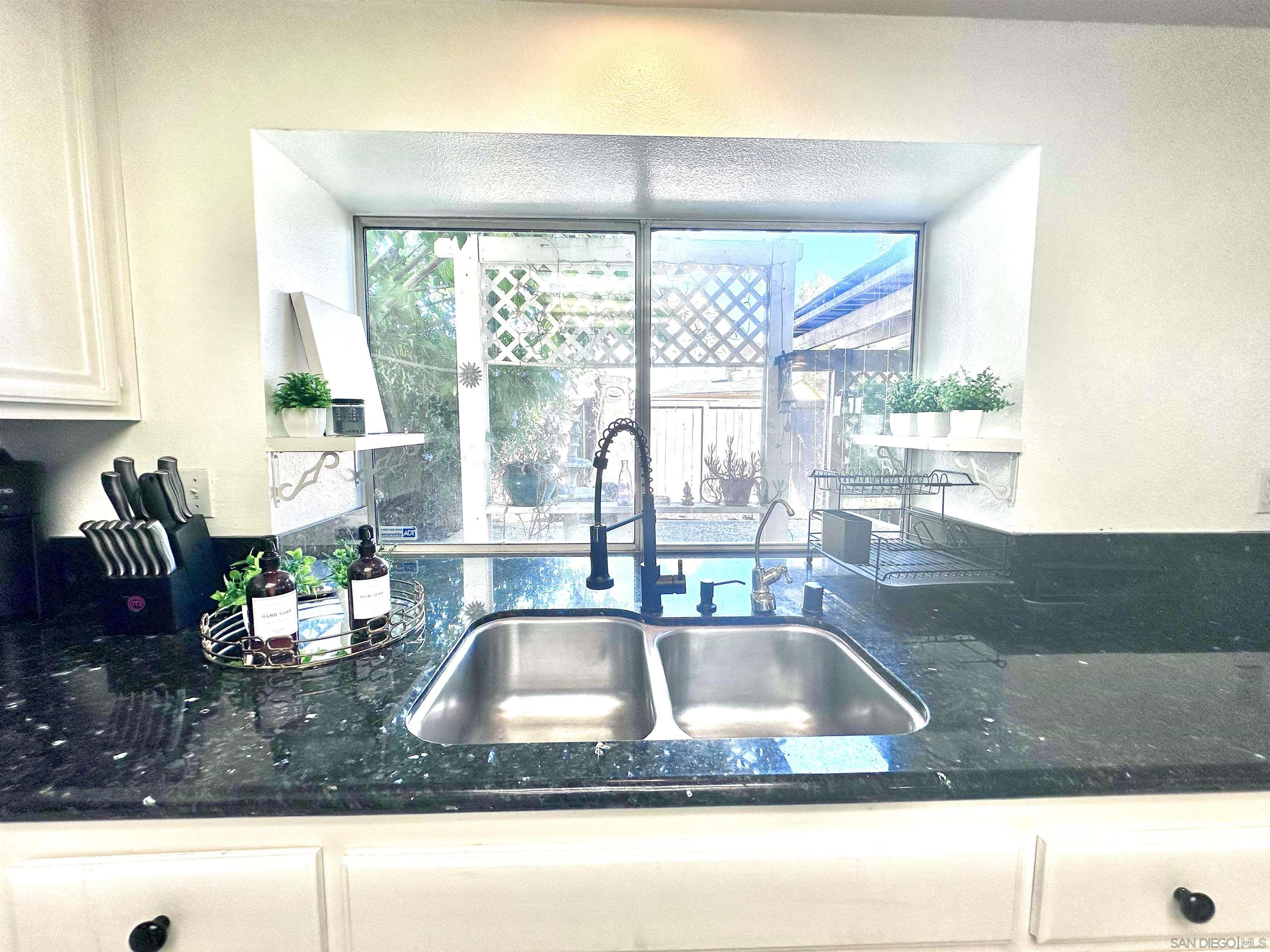 Detail Gallery Image 13 of 49 For 28820  Bridge Water Ln, Menifee,  CA 92584 - 3 Beds | 2/1 Baths