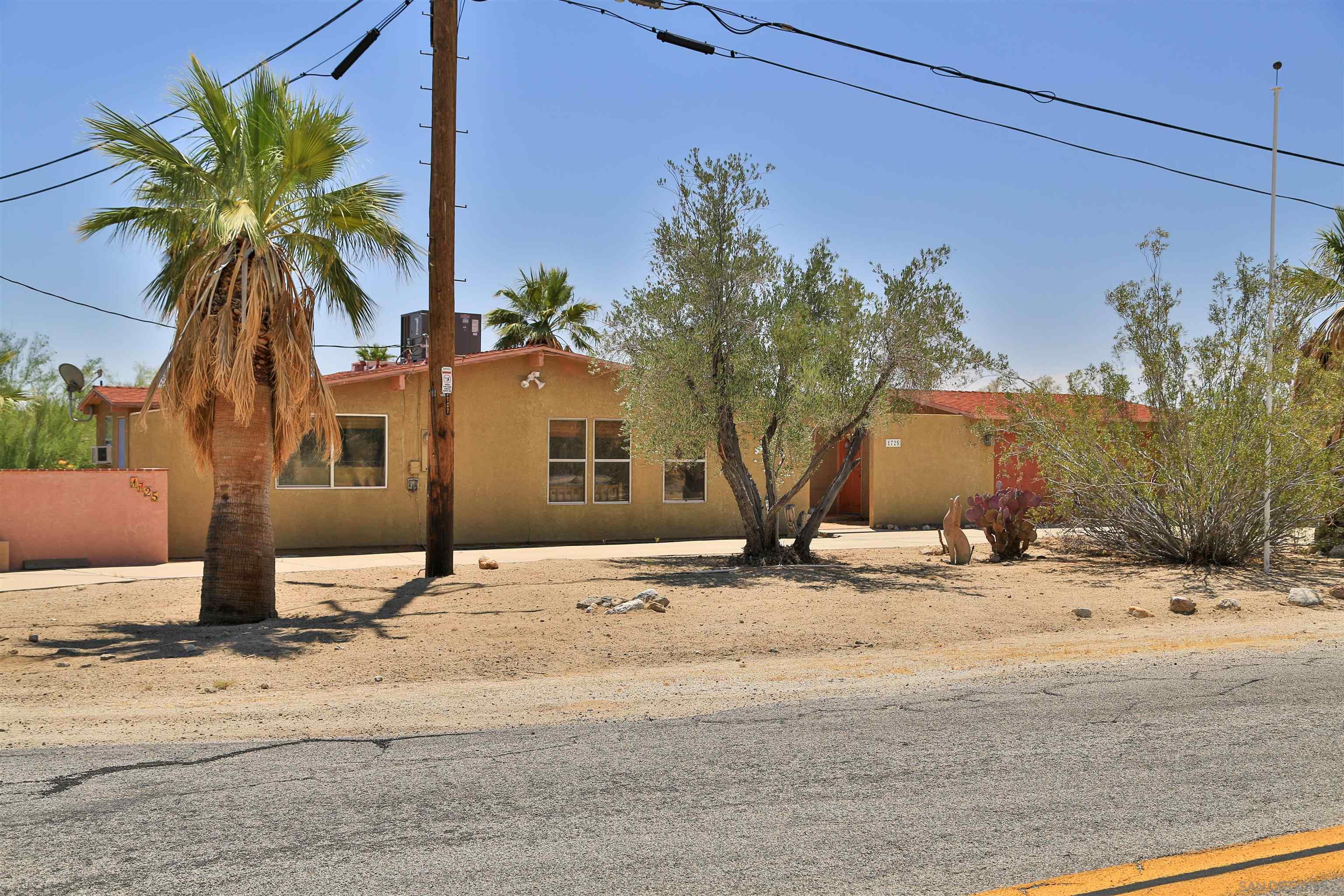 Detail Gallery Image 2 of 23 For 1725  Lazy S Dr, Borrego Springs,  CA 92004 - 3 Beds | 2 Baths